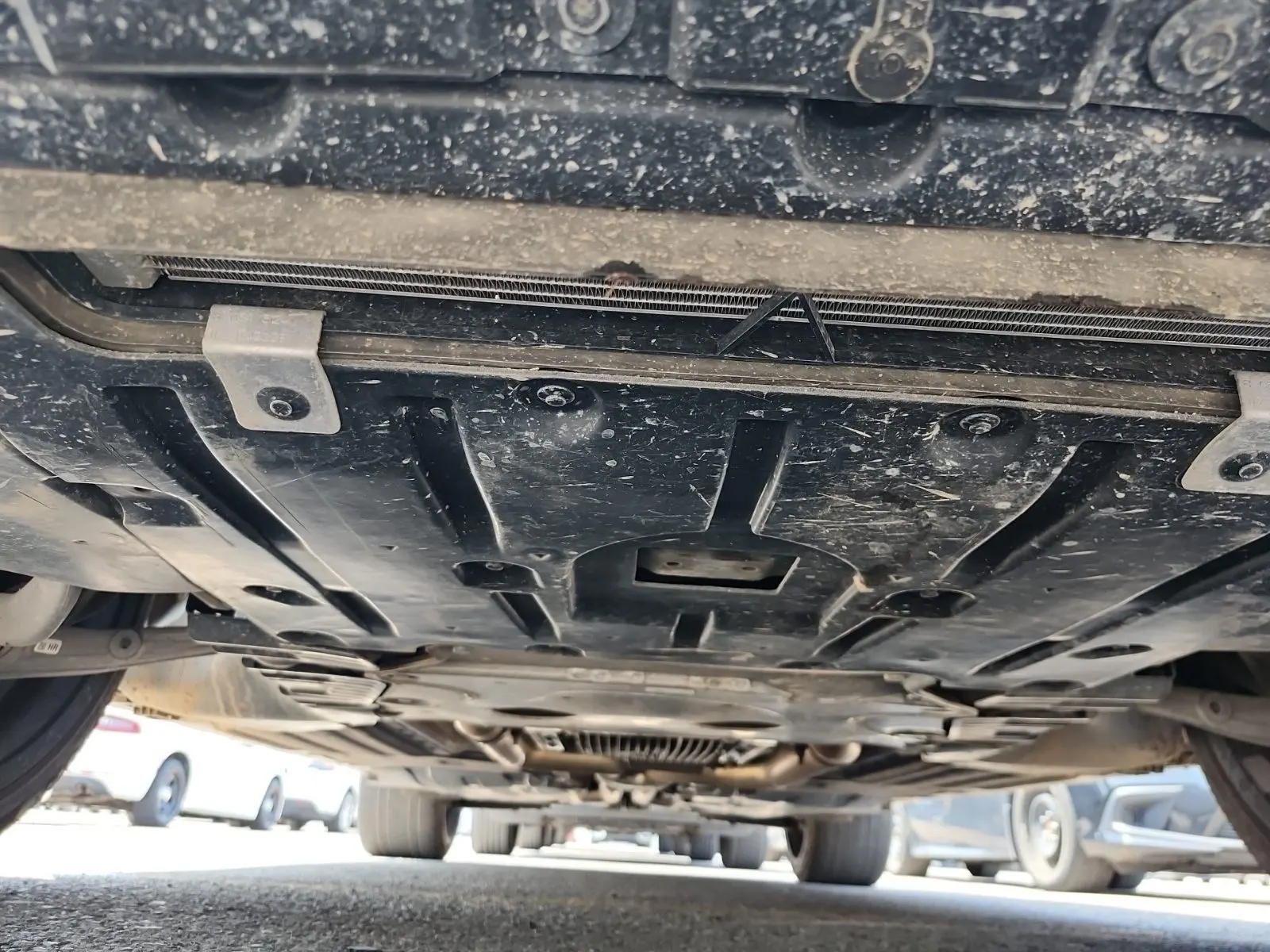 Undercarriage - Front Photo