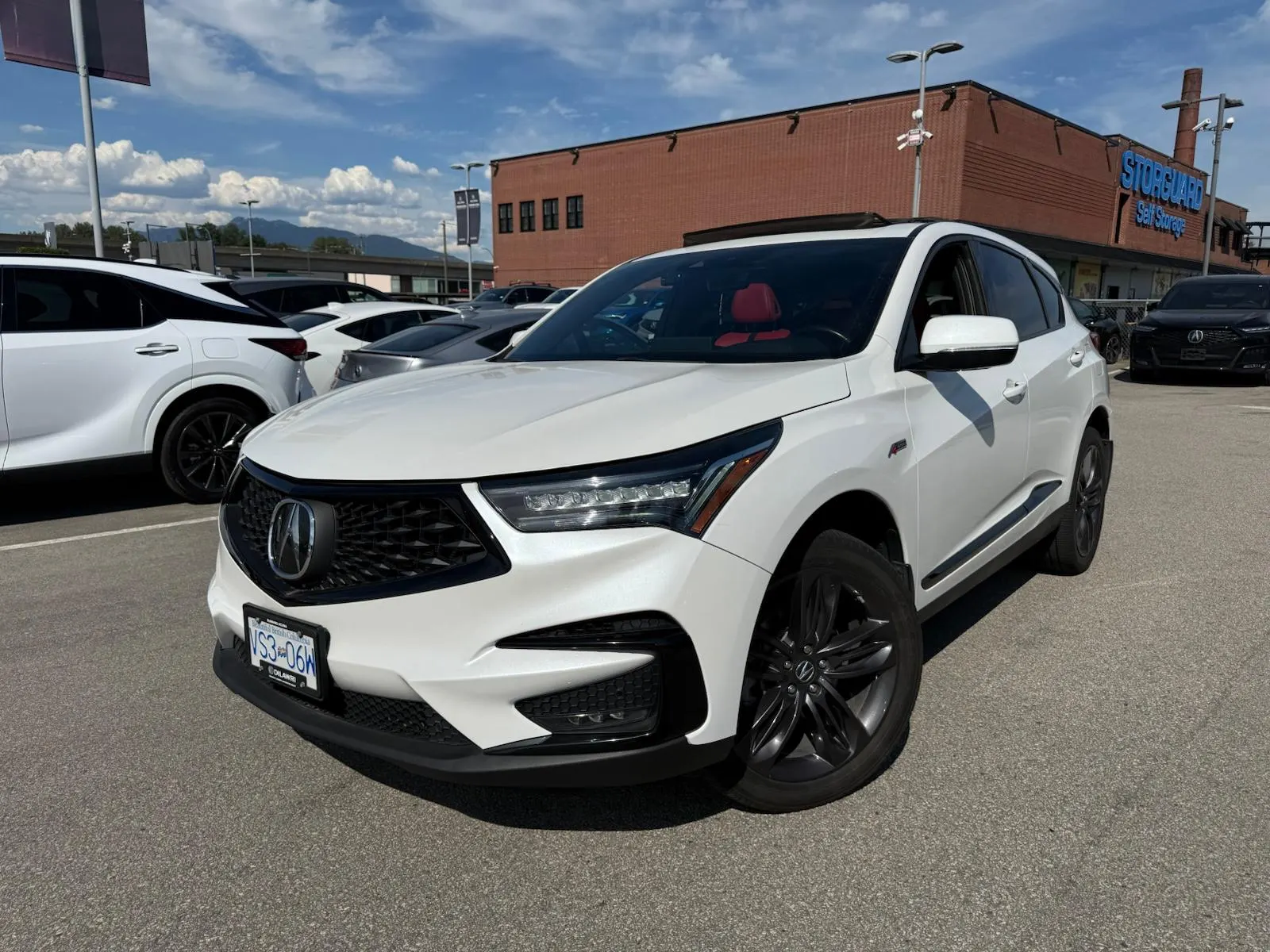 3/4 Front (Main image)
