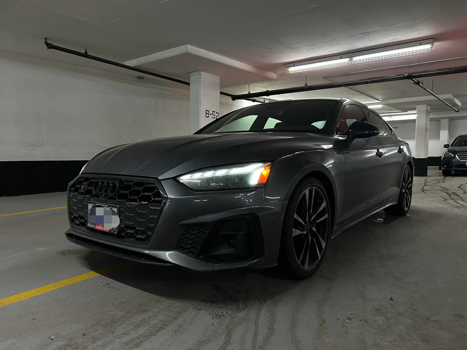 3/4 Front (Main image)