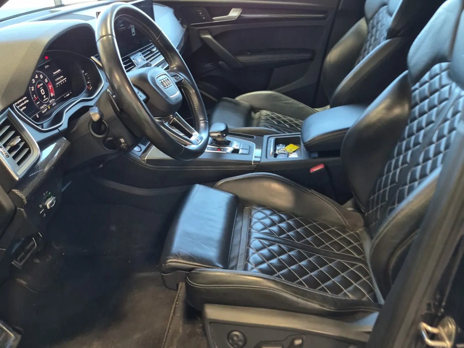 Front Interior Photo