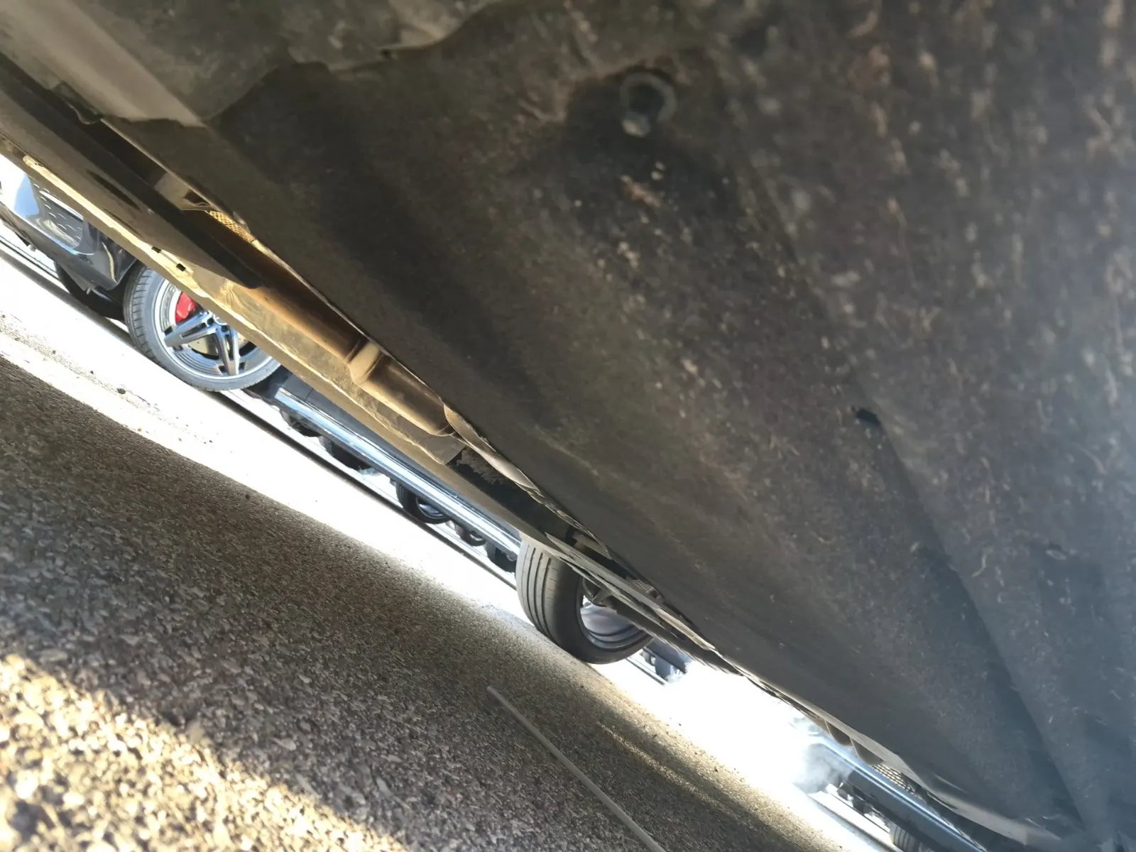 Undercarriage - Driver Photo