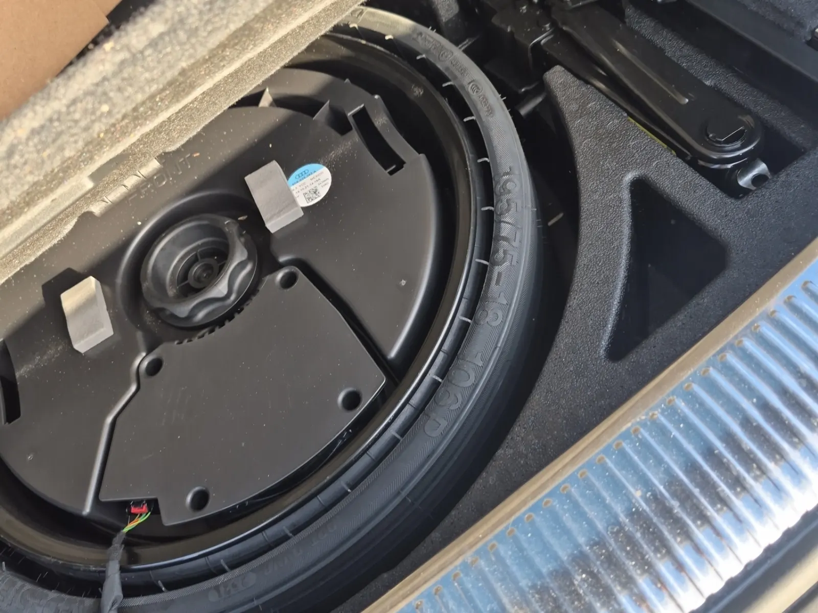 Spare Tire & Wheel Photo