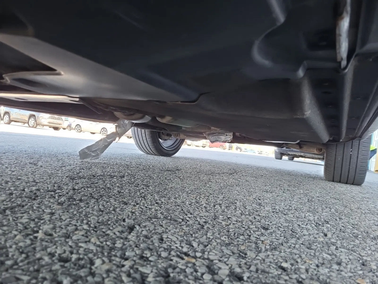 Undercarriage - Passenger Photo