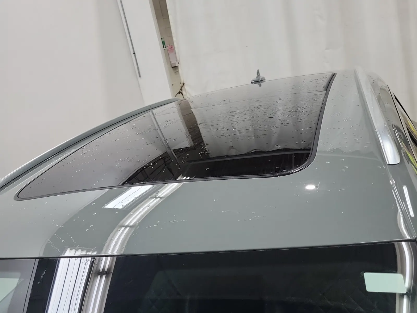 Exterior Roof Photo