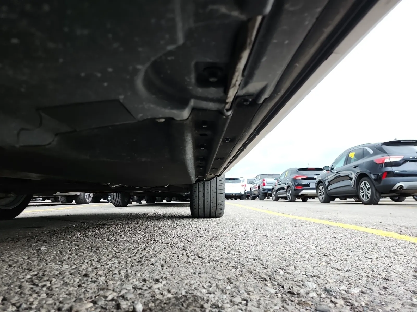 Undercarriage - Passenger Photo