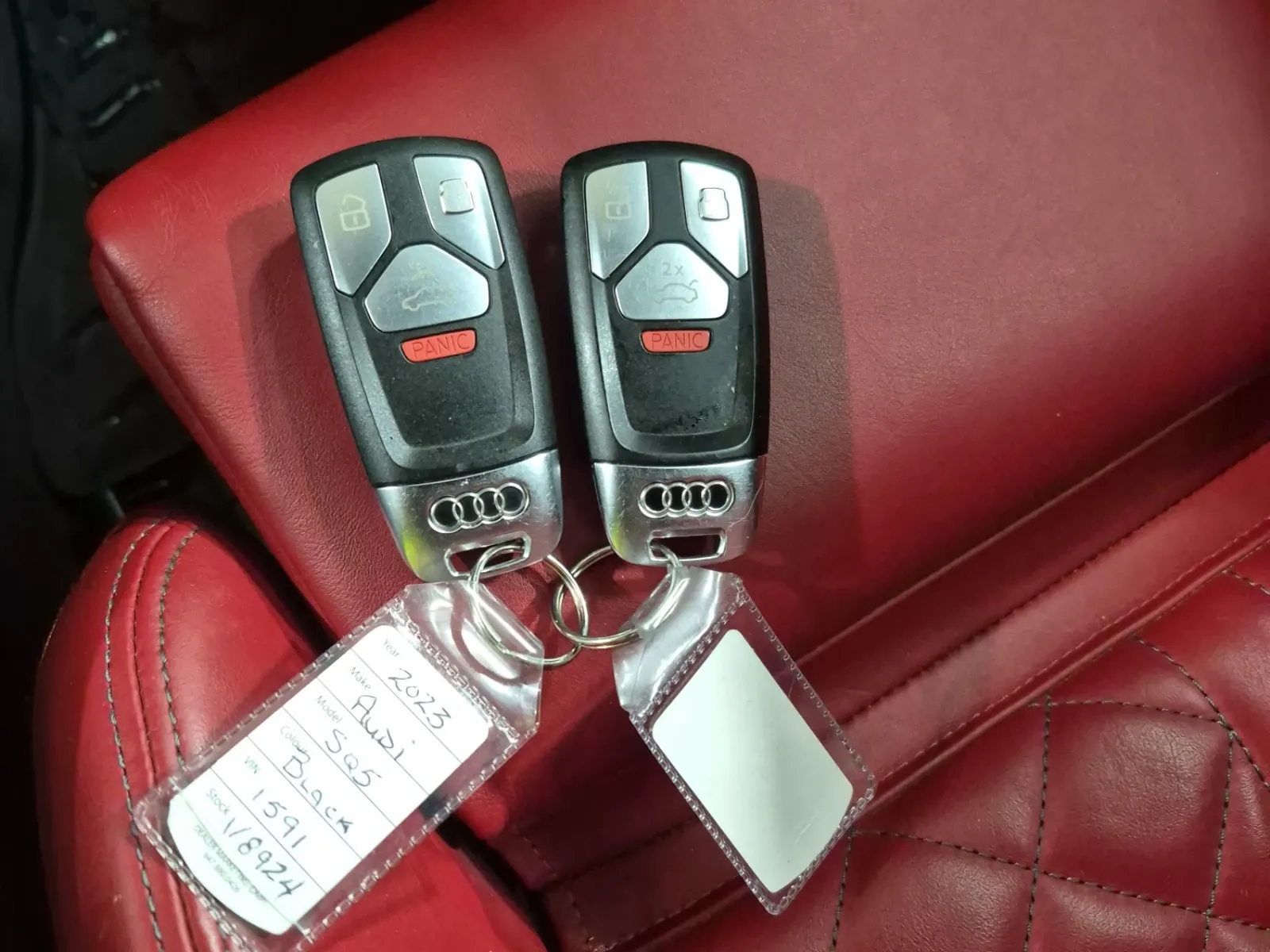 Keys/Fobs/Manual Photo