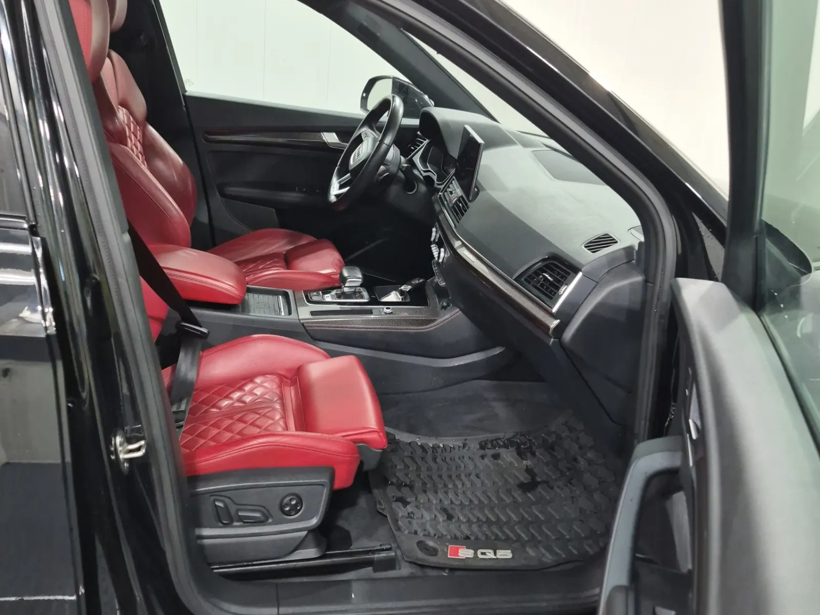 Right Side Interior Photo