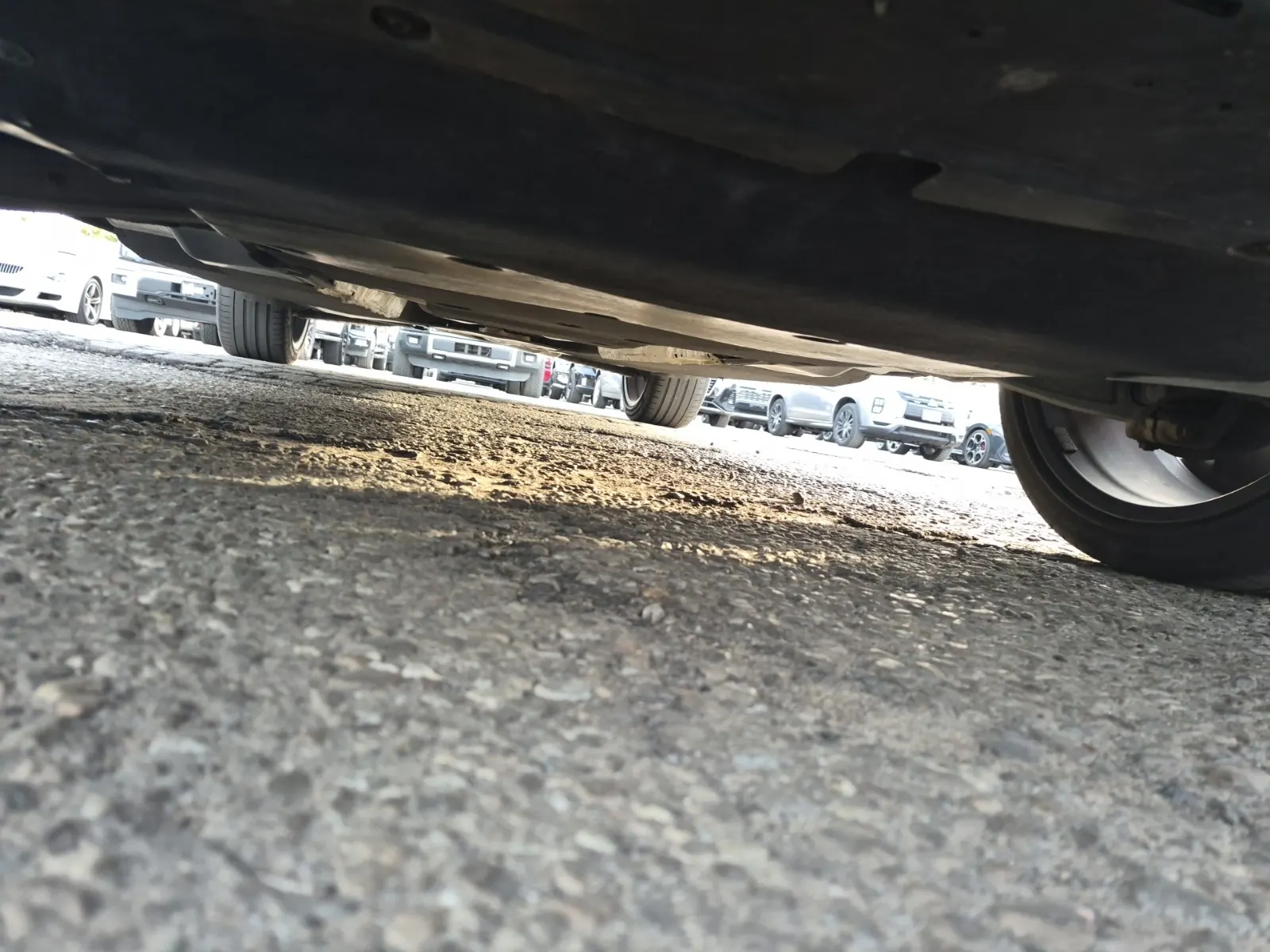 Undercarriage - Front Photo