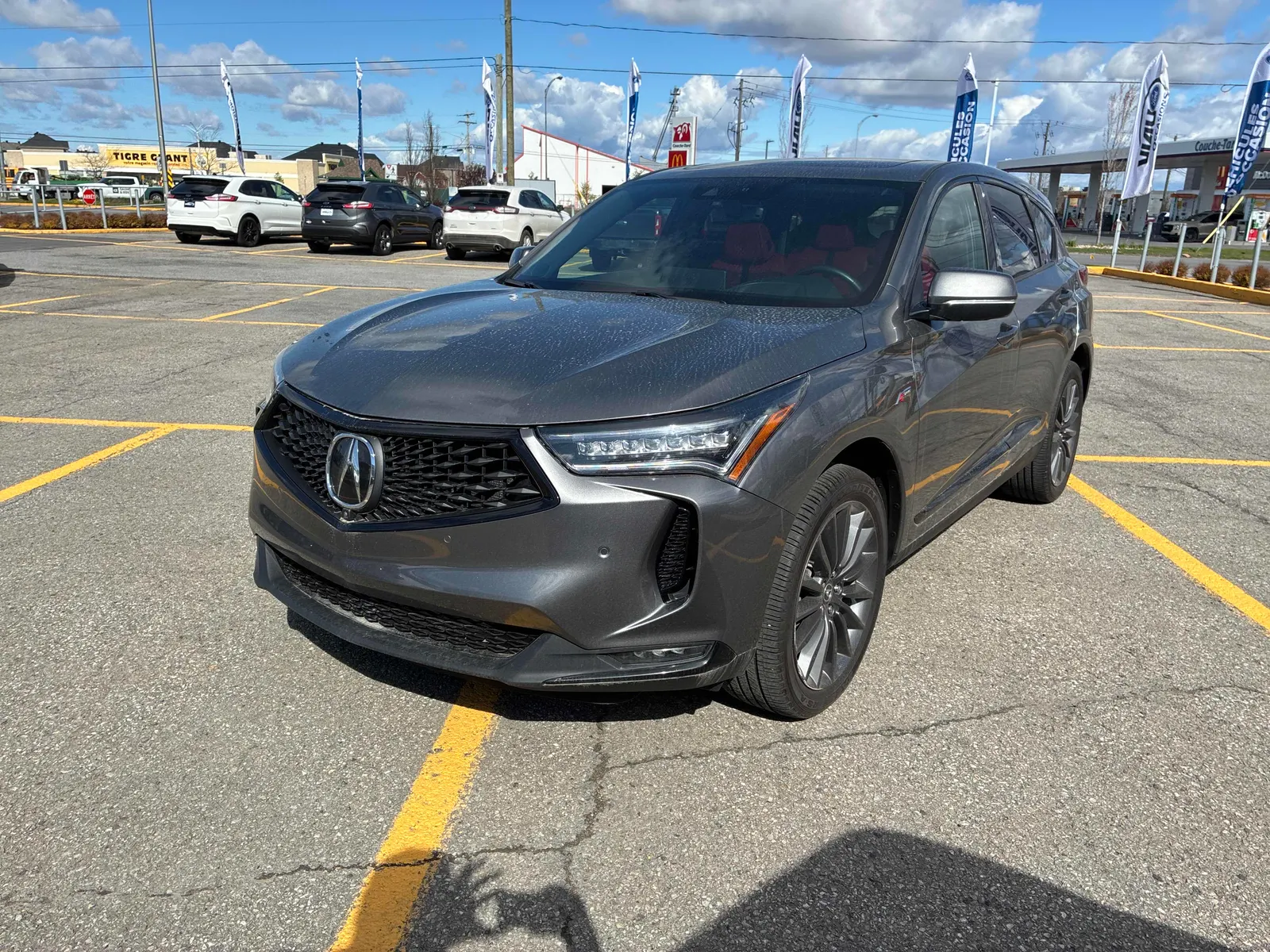 3/4 Front (Main image)