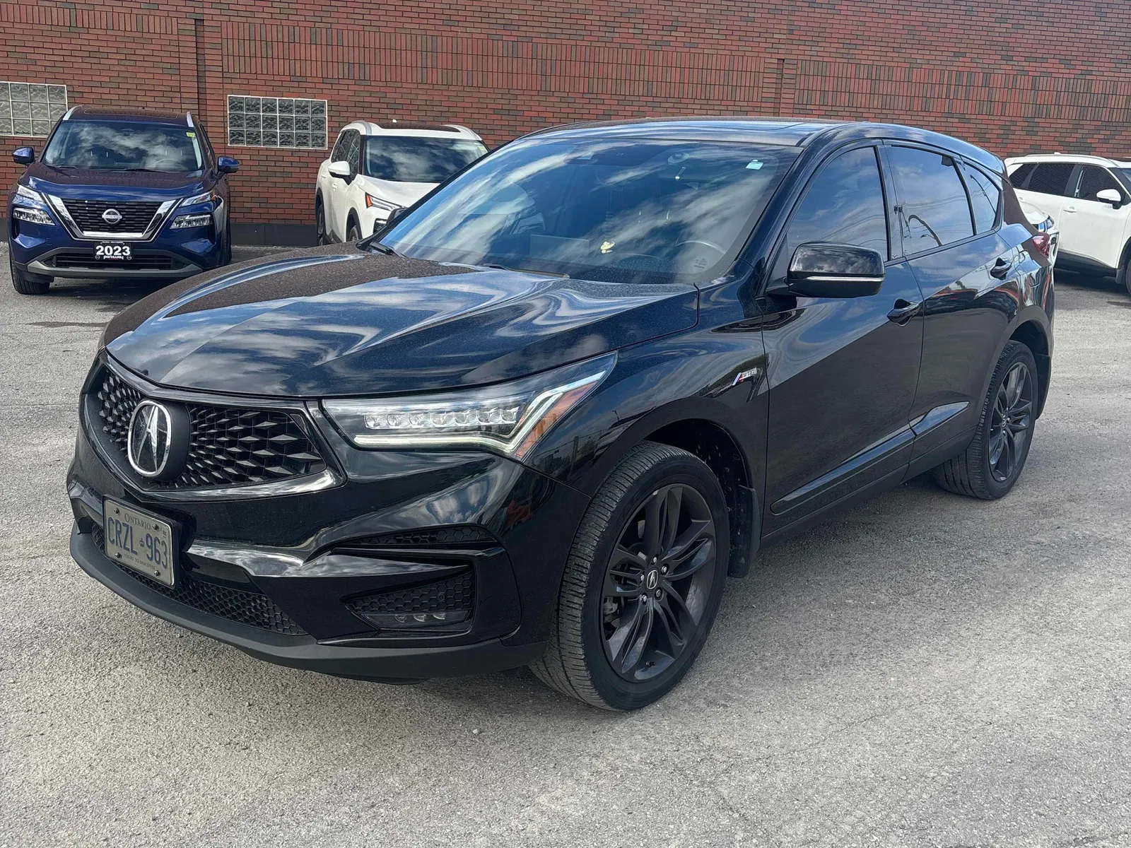 3/4 Front (Main image)