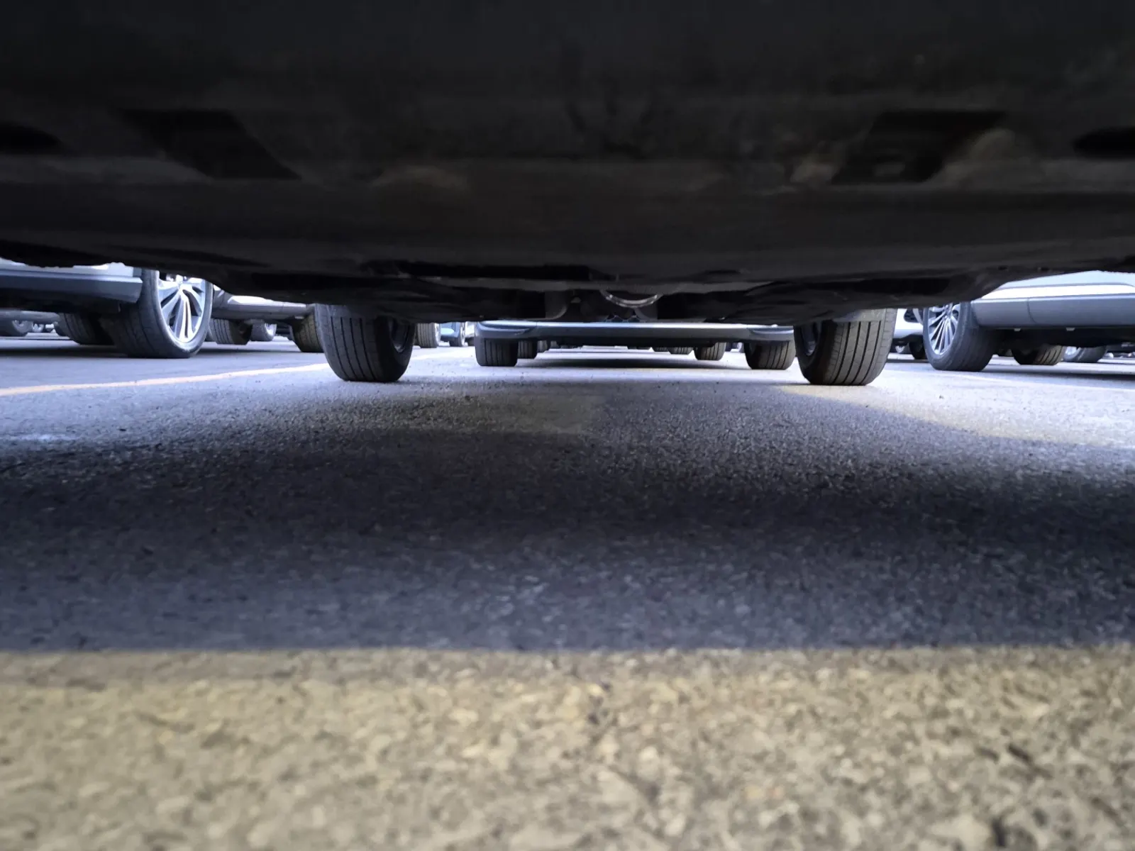 Undercarriage - Front Photo