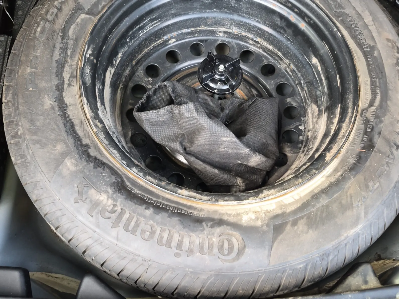 Spare Tire & Wheel Photo