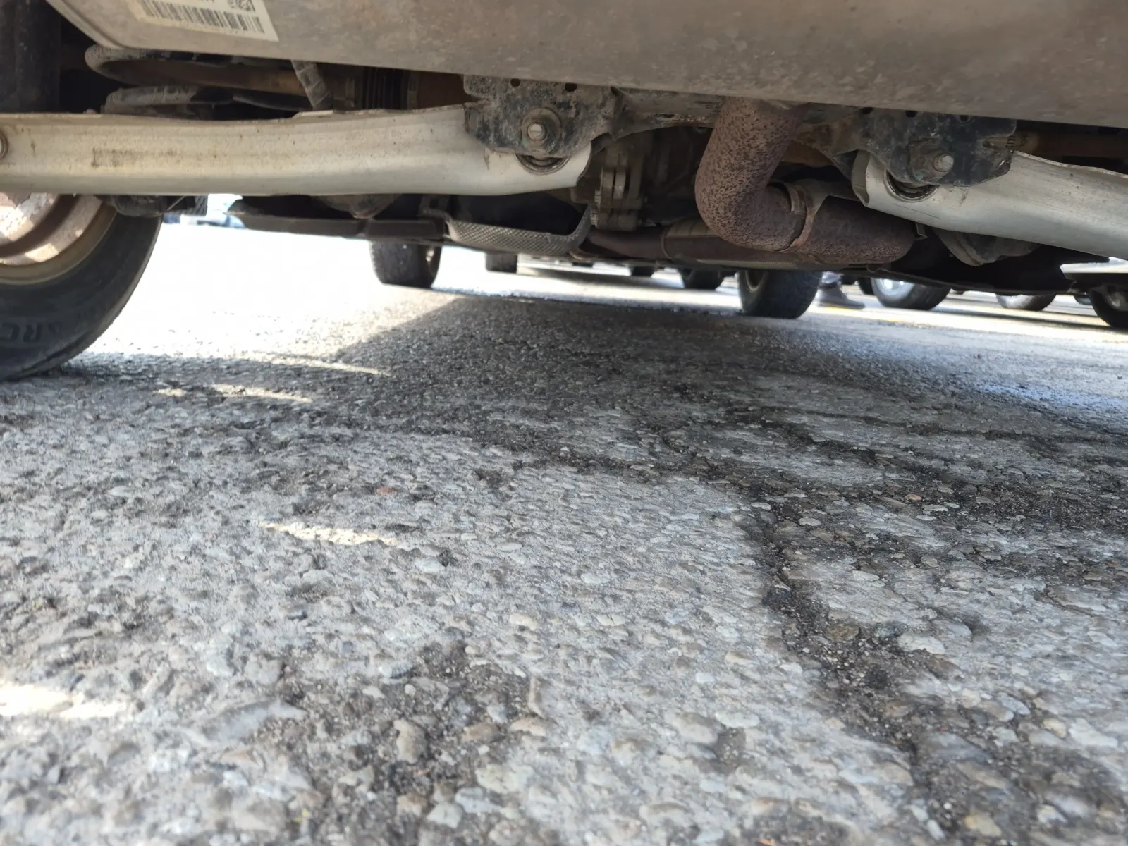Undercarriage - Rear Photo
