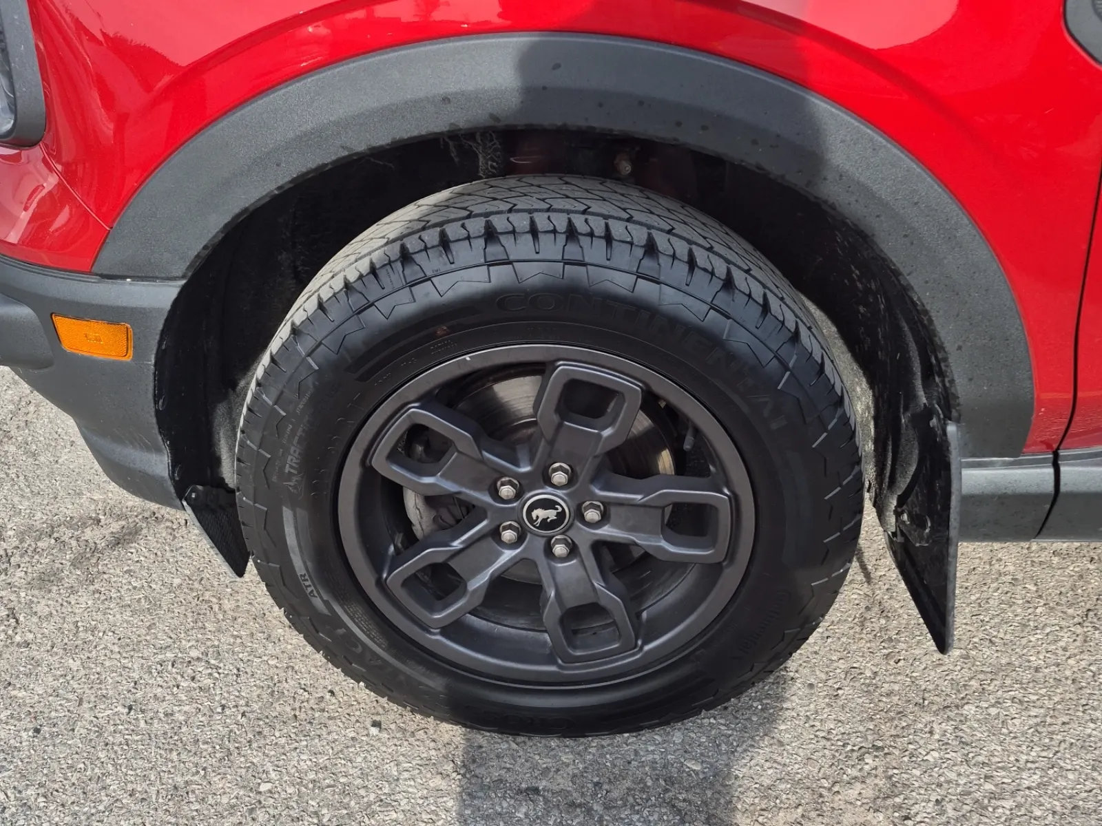 Front driver wheel/tire photo