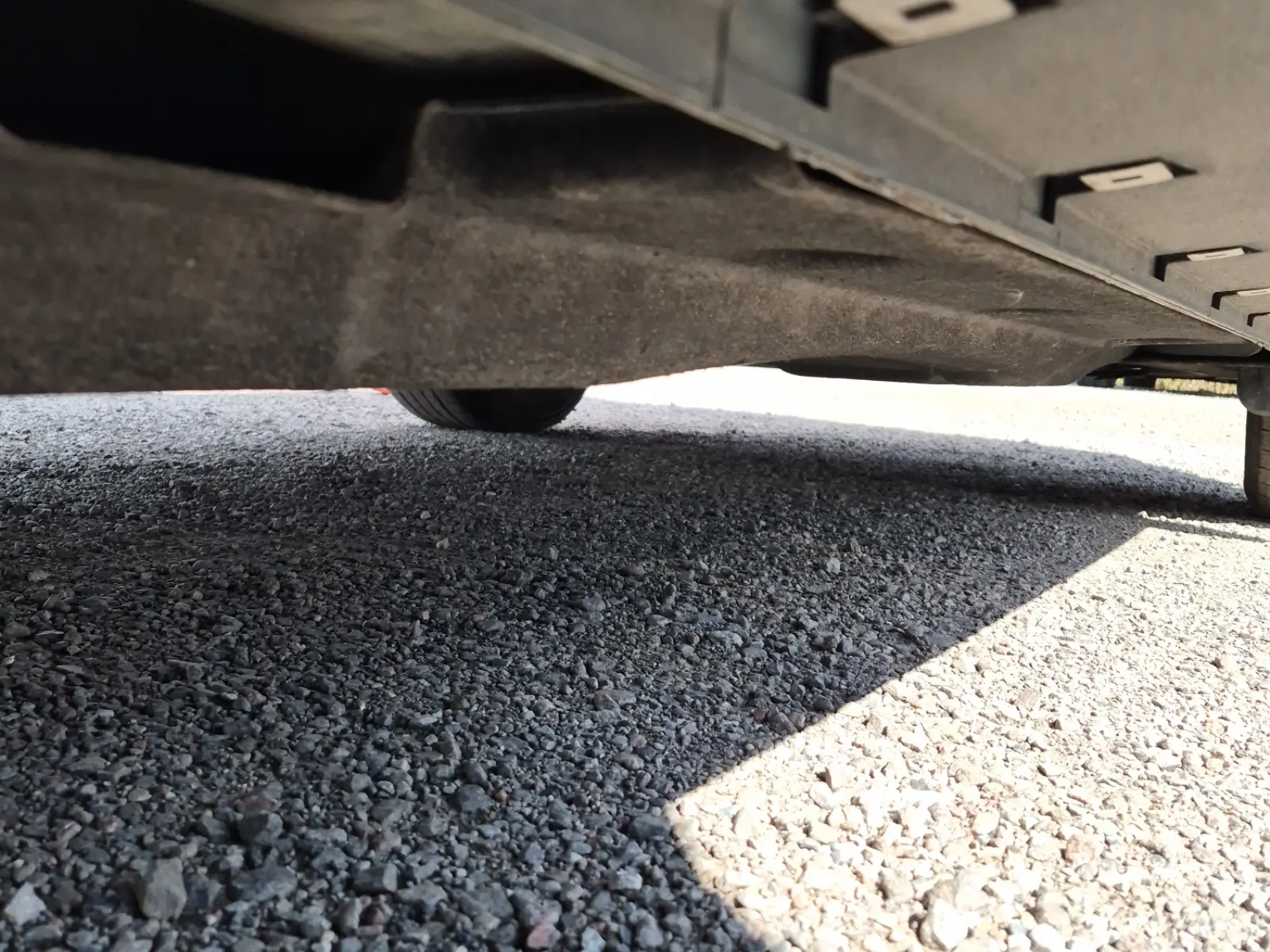 Undercarriage - Passenger Photo