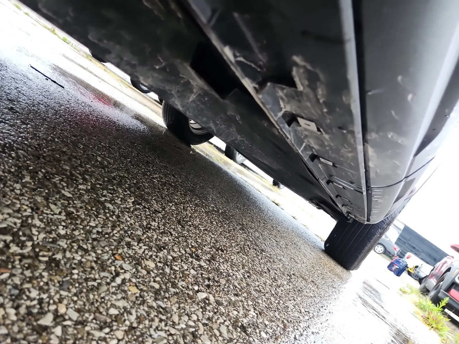 Undercarriage - Passenger Photo