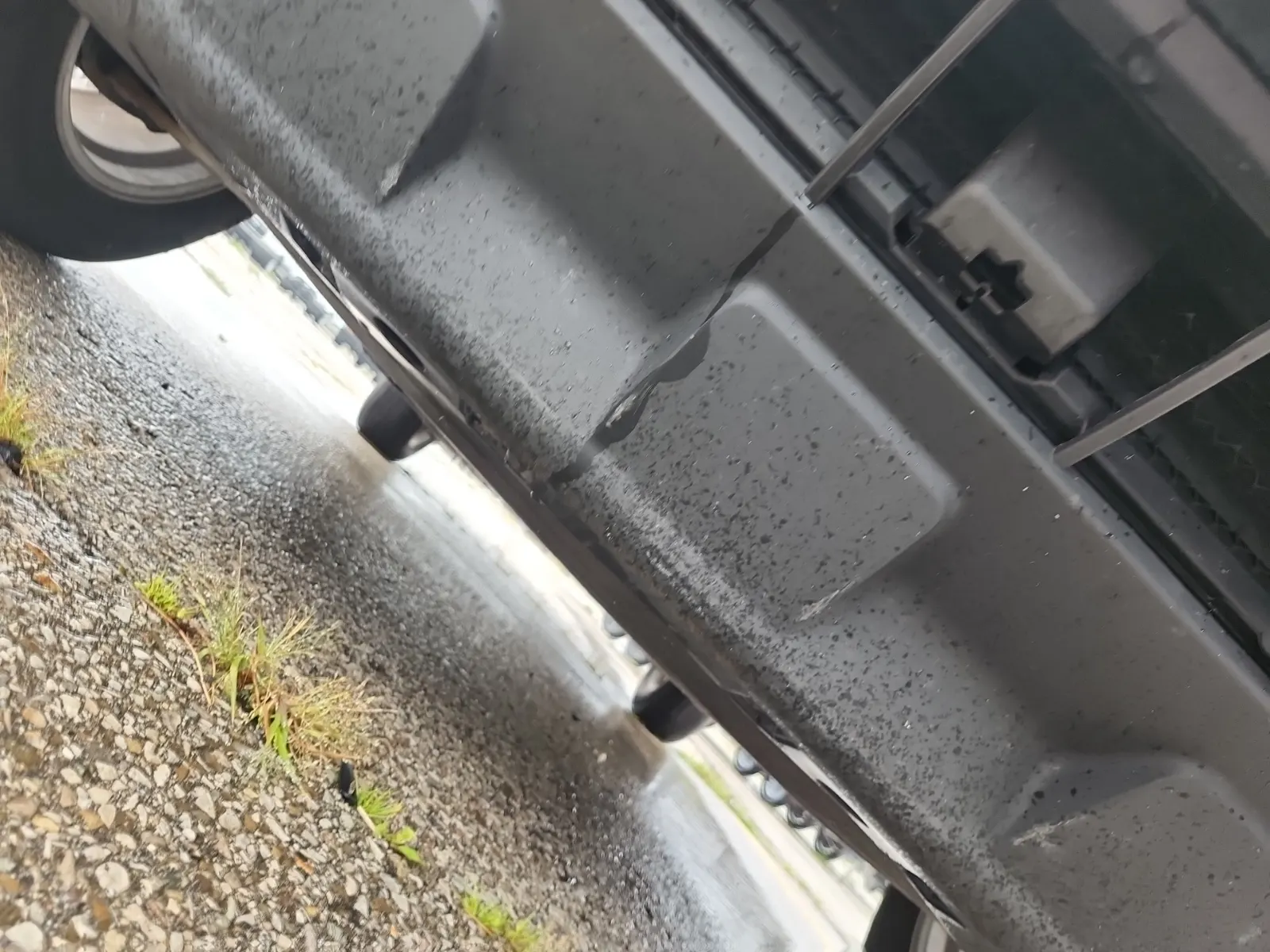 Undercarriage - Front Photo