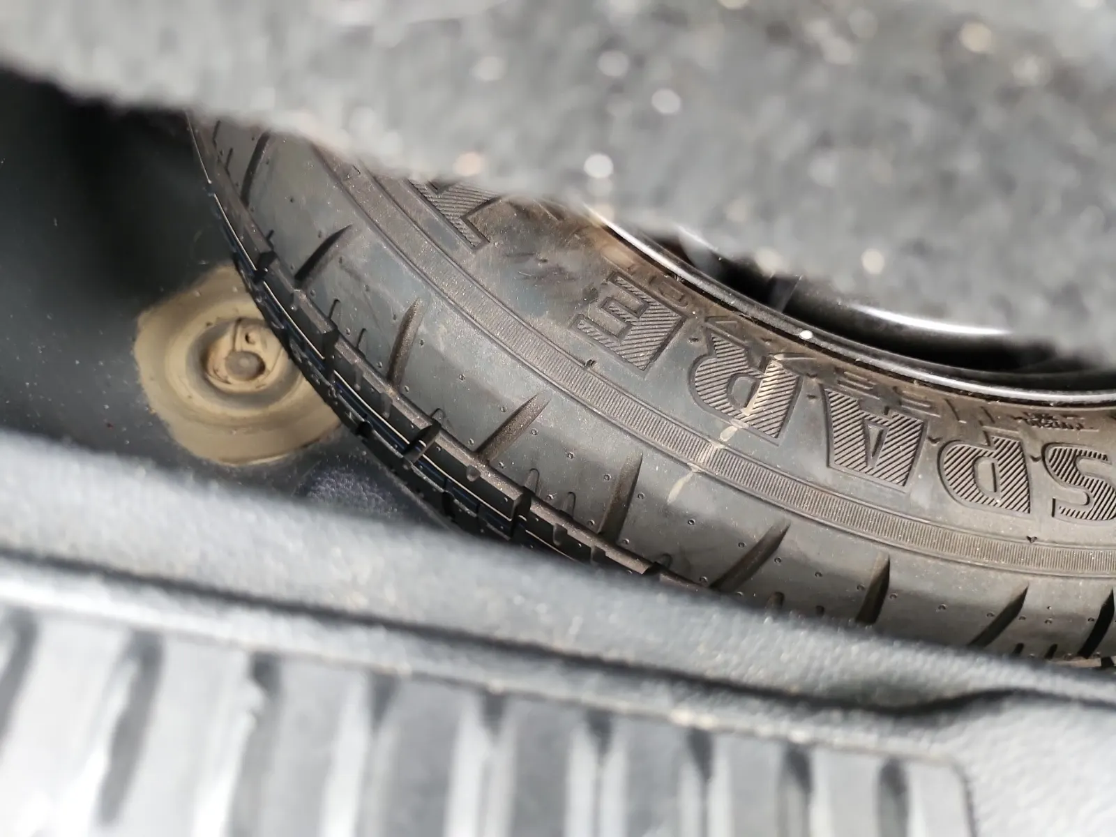Spare Tire & Wheel Photo