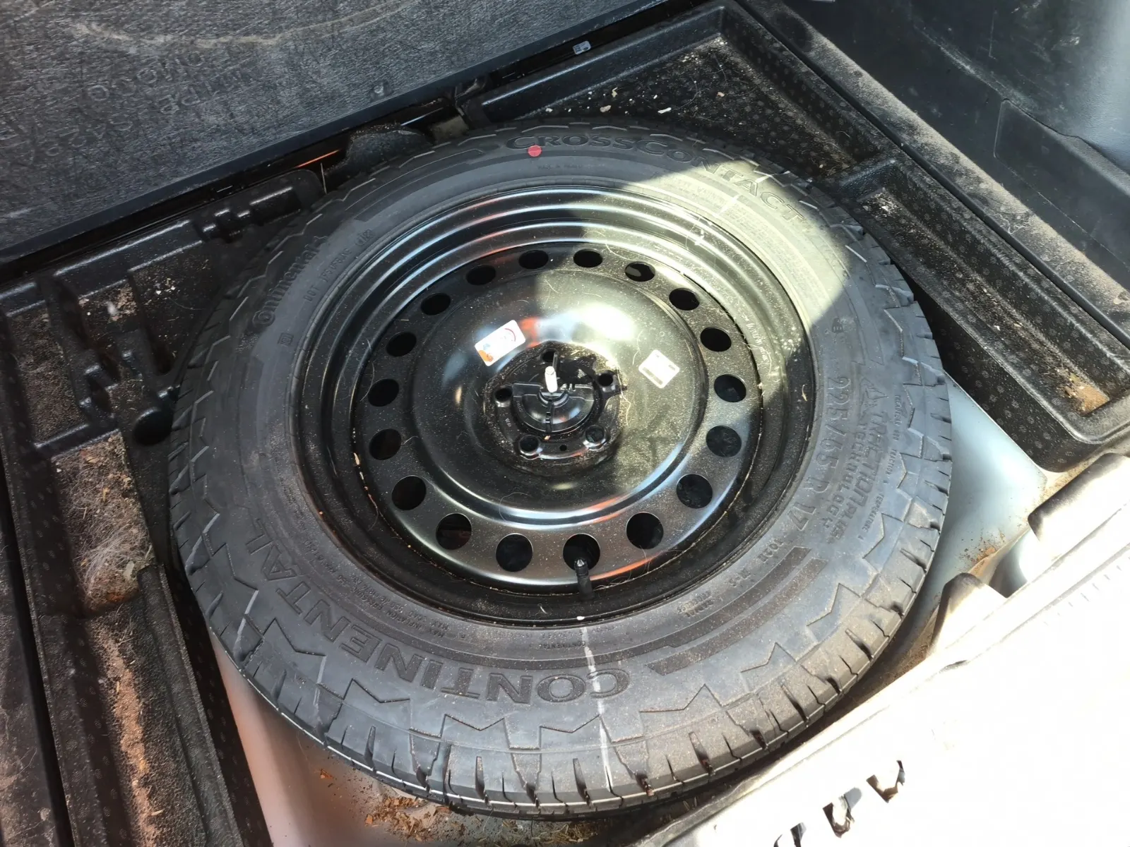 Spare Tire & Wheel Photo
