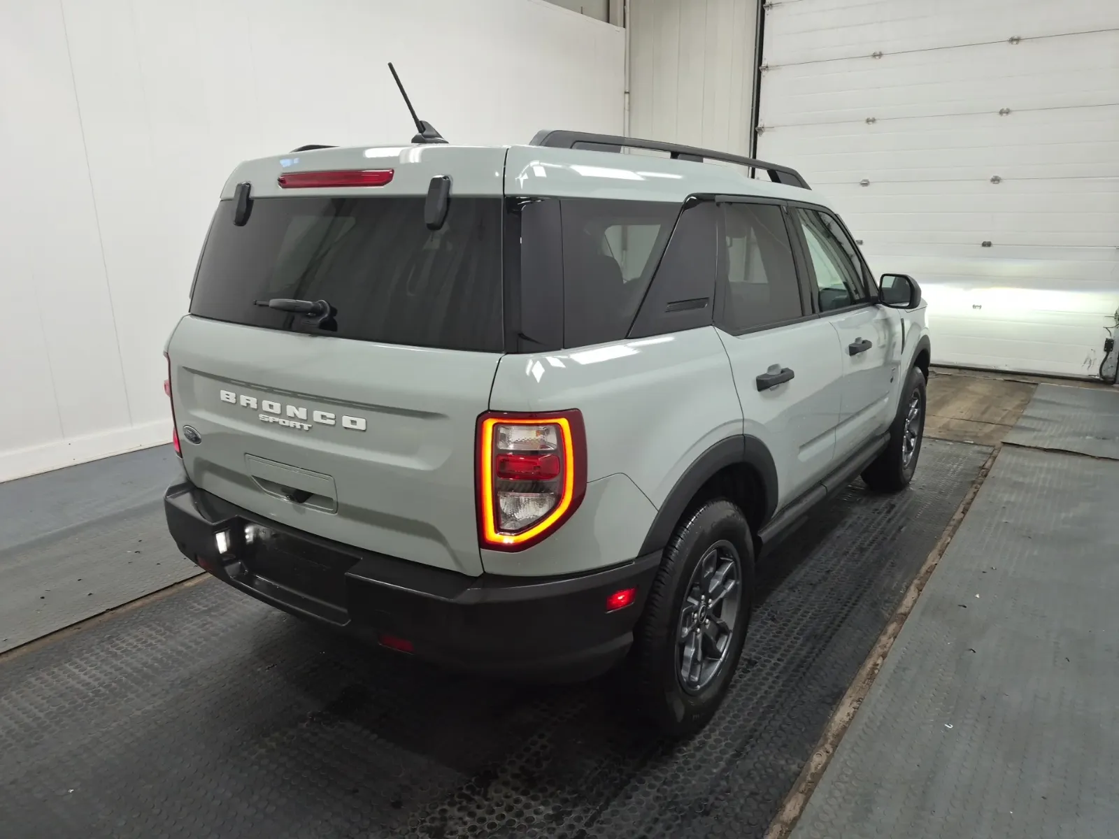 Passenger Rear 3/4 Photo