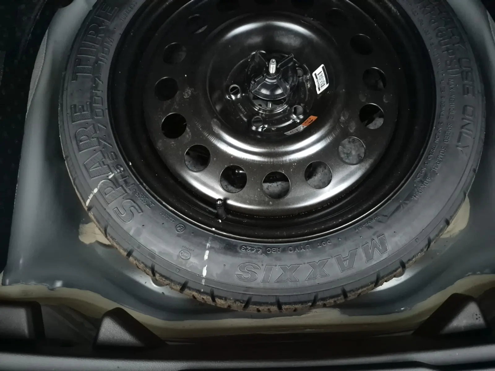 Spare Tire & Wheel Photo