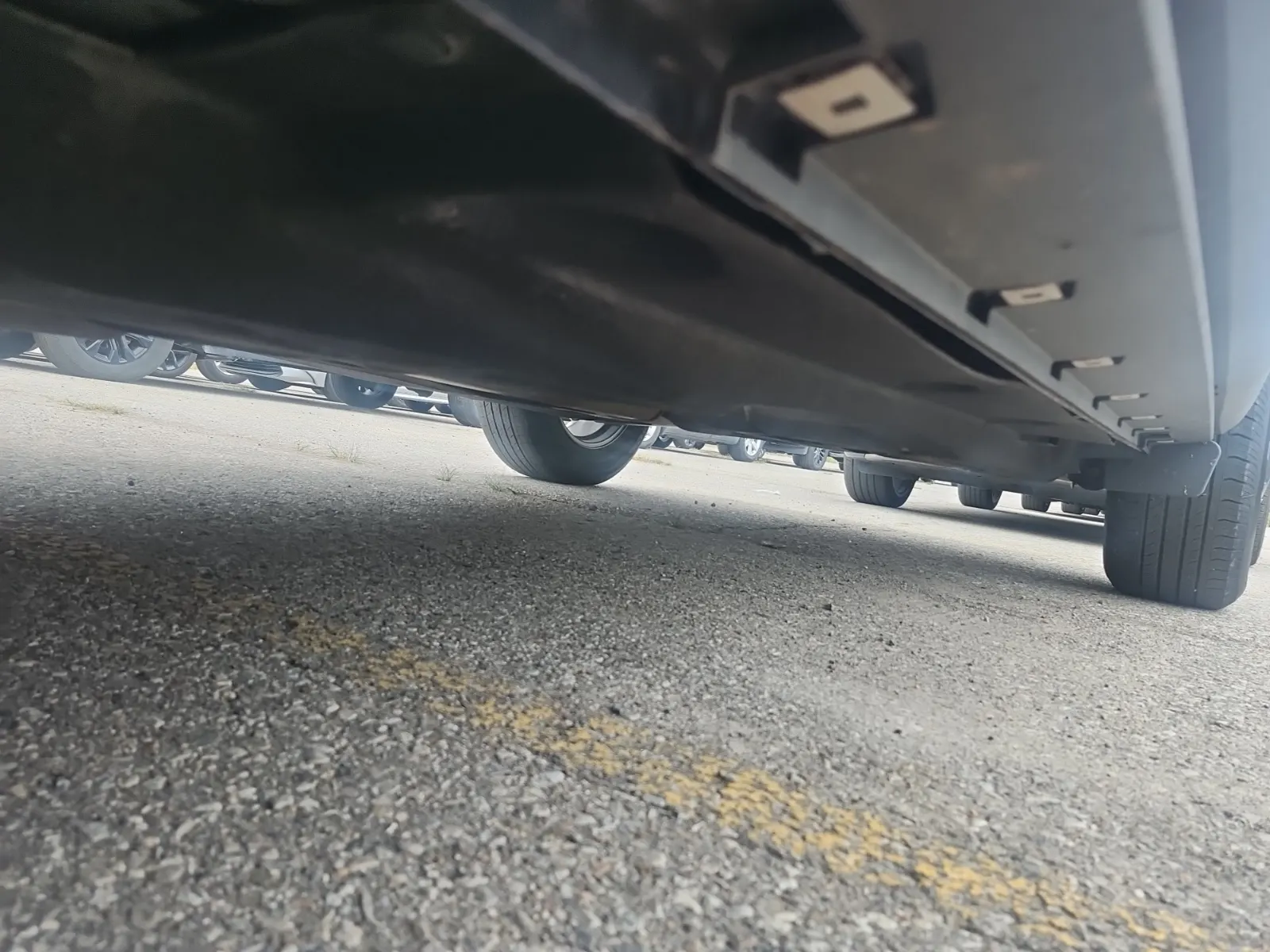 Undercarriage - Driver Photo