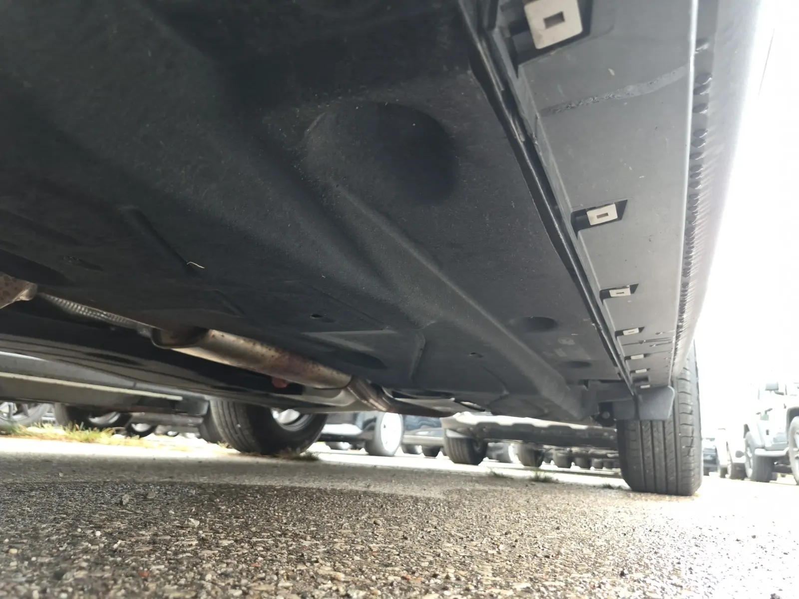 Undercarriage - Driver Photo