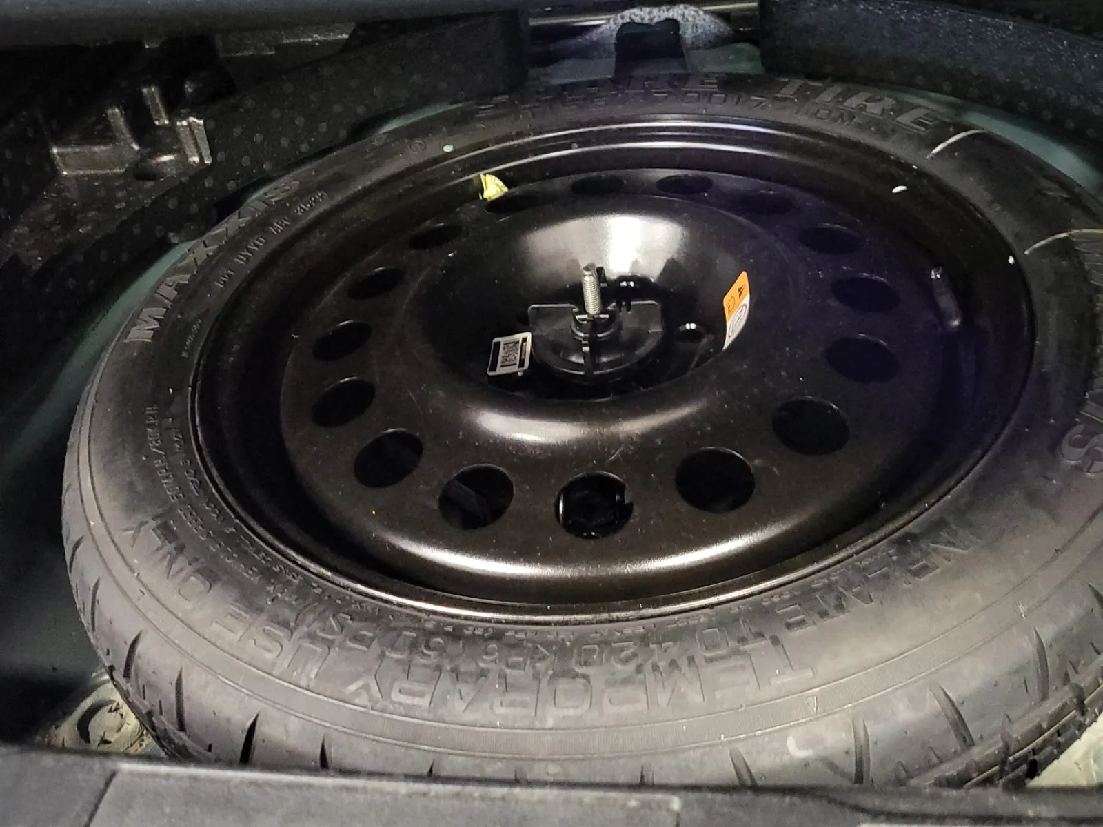 Spare Tire & Wheel Photo