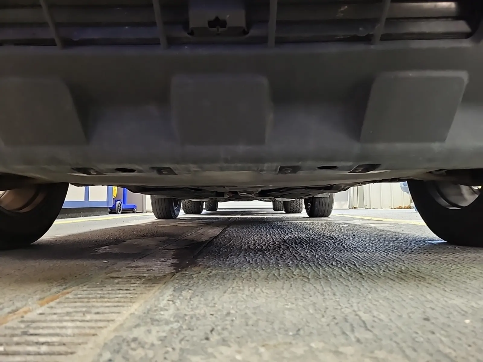 Undercarriage - Front Photo