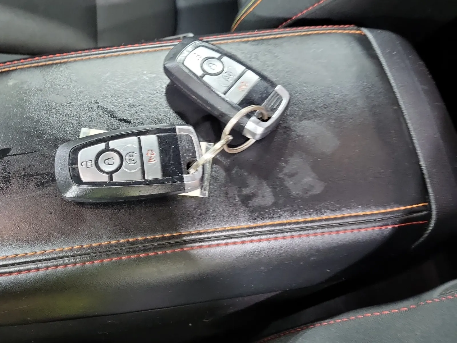 Keys/Fobs/Manual Photo