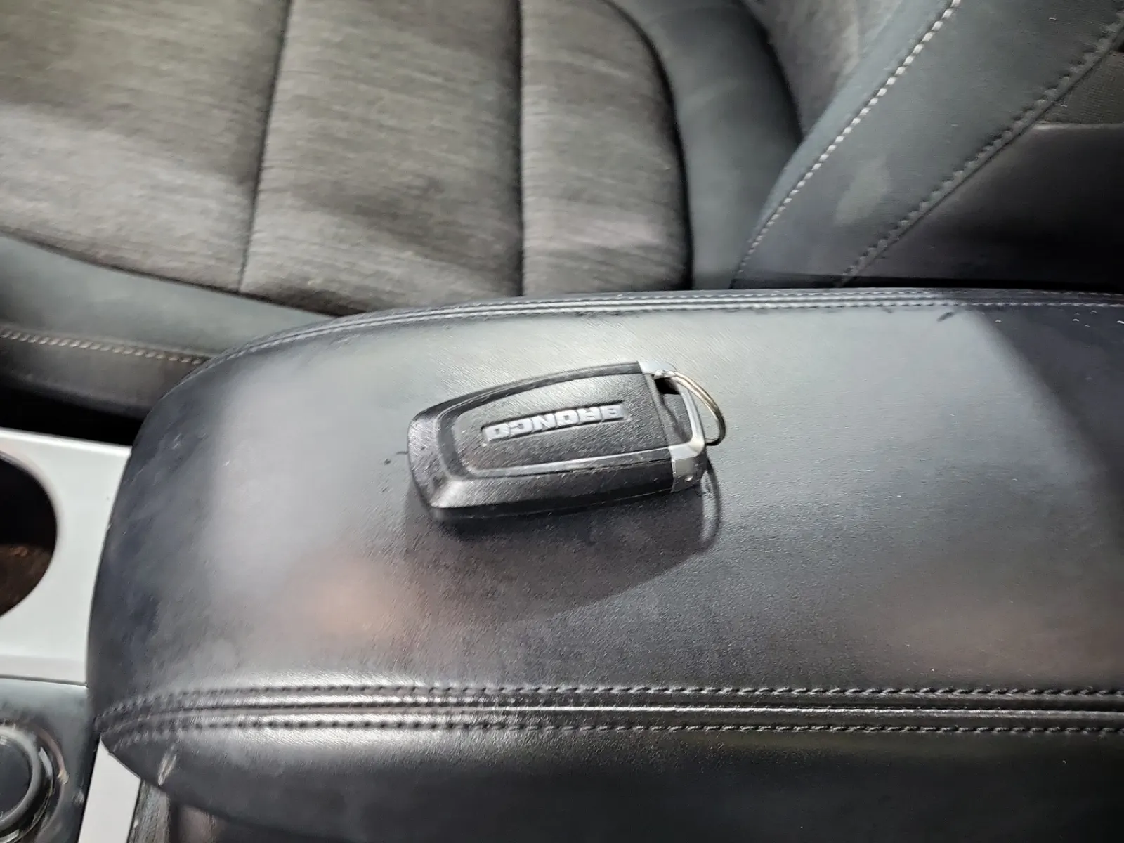 Keys/Fobs/Manual Photo