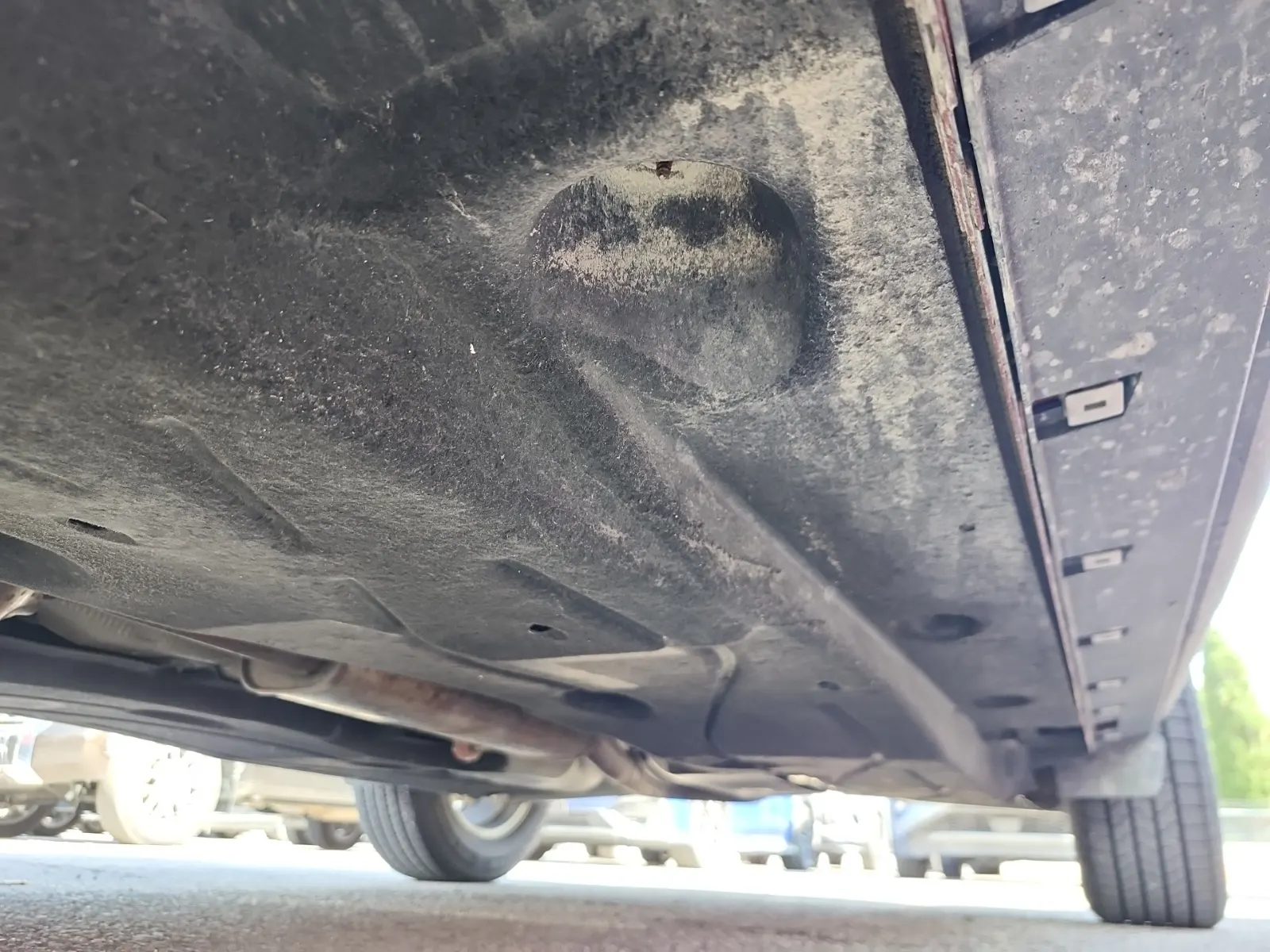 Undercarriage - Driver Photo