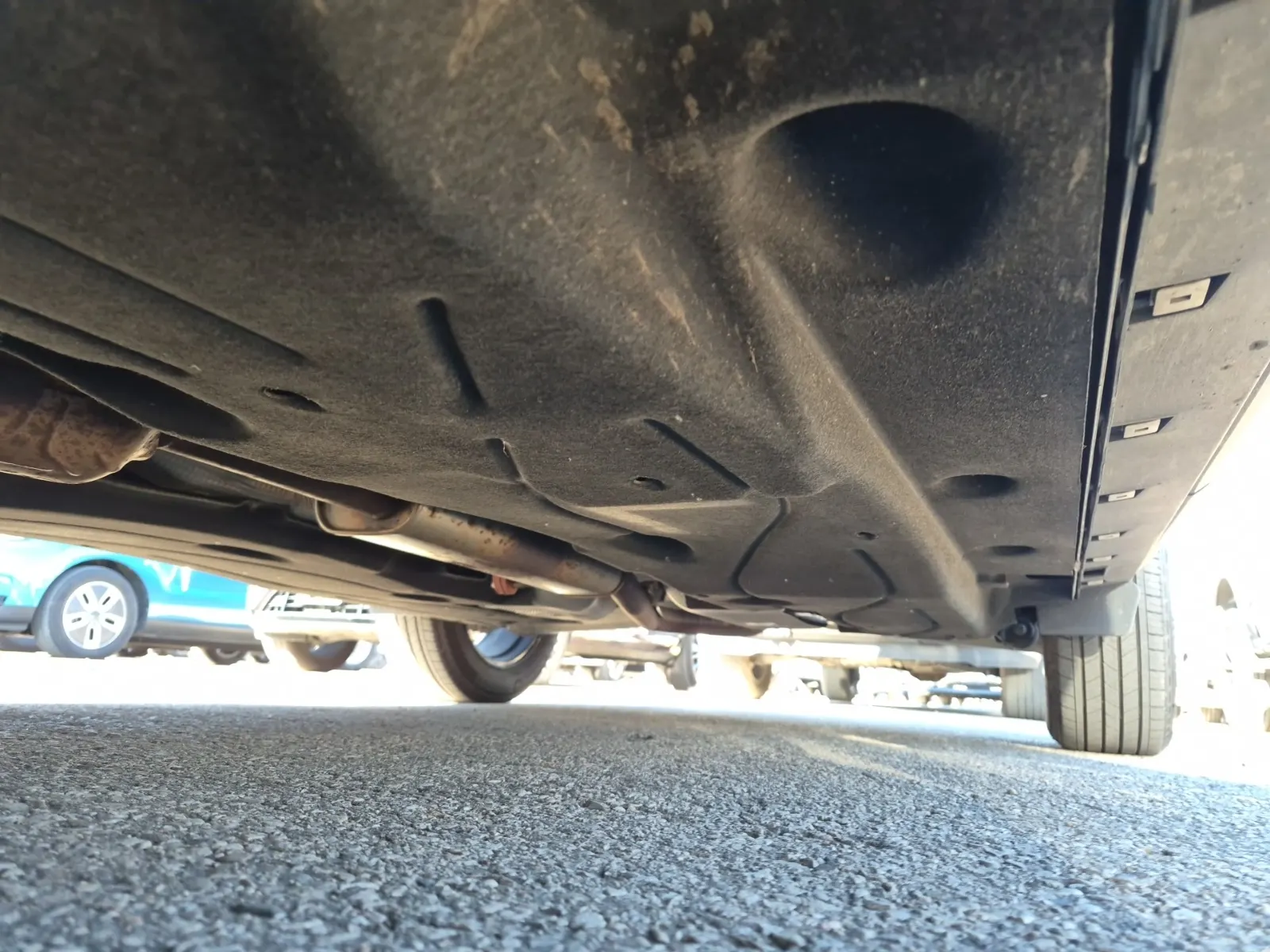 Undercarriage - Driver Photo