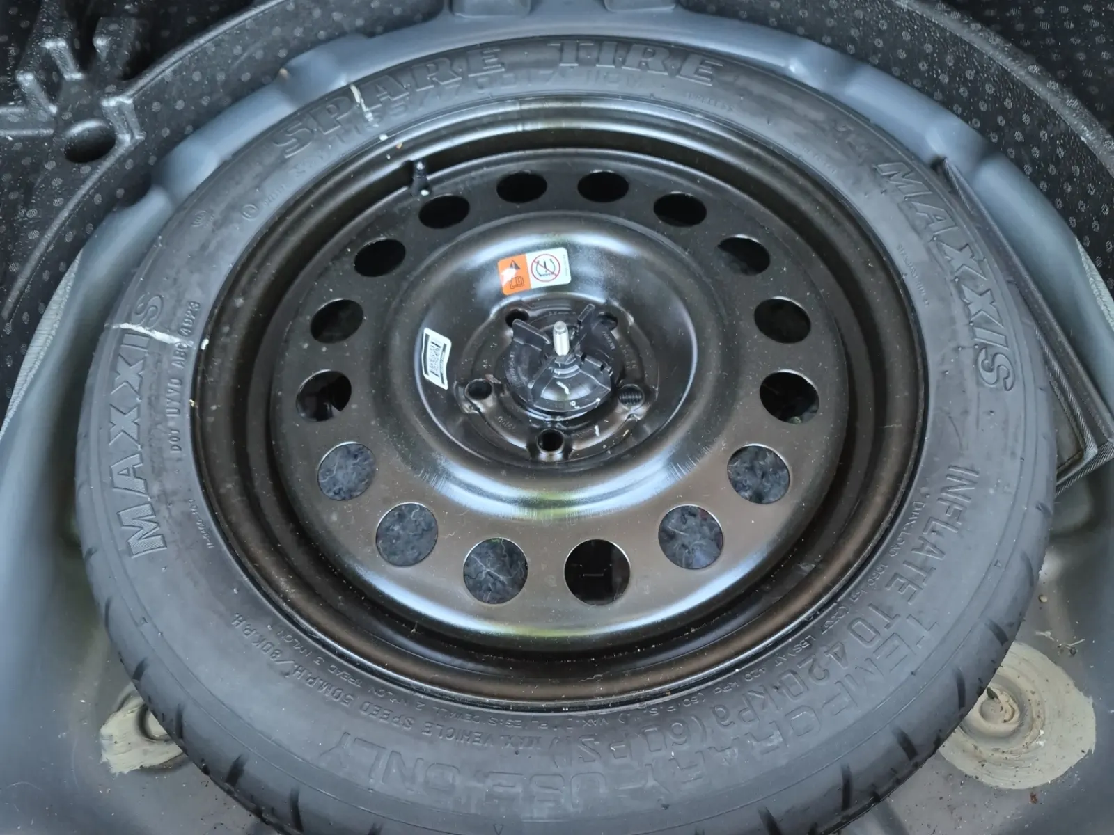 Spare Tire & Wheel Photo