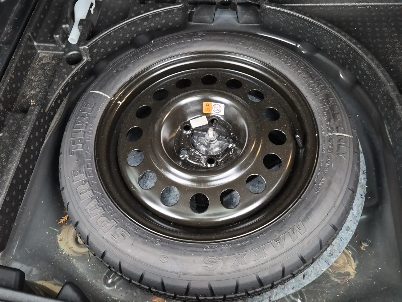 Spare Tire & Wheel Photo
