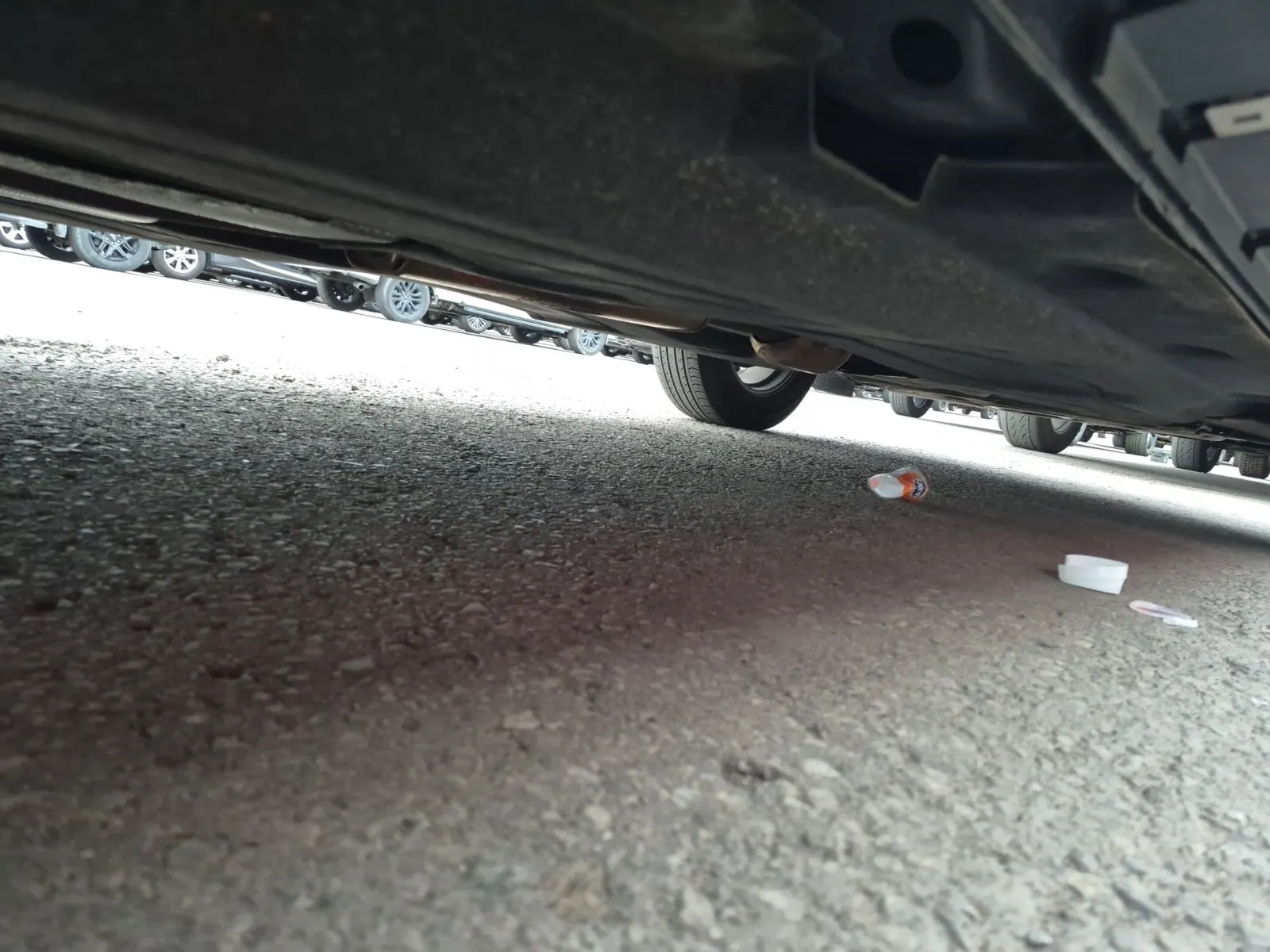 Undercarriage - Passenger Photo