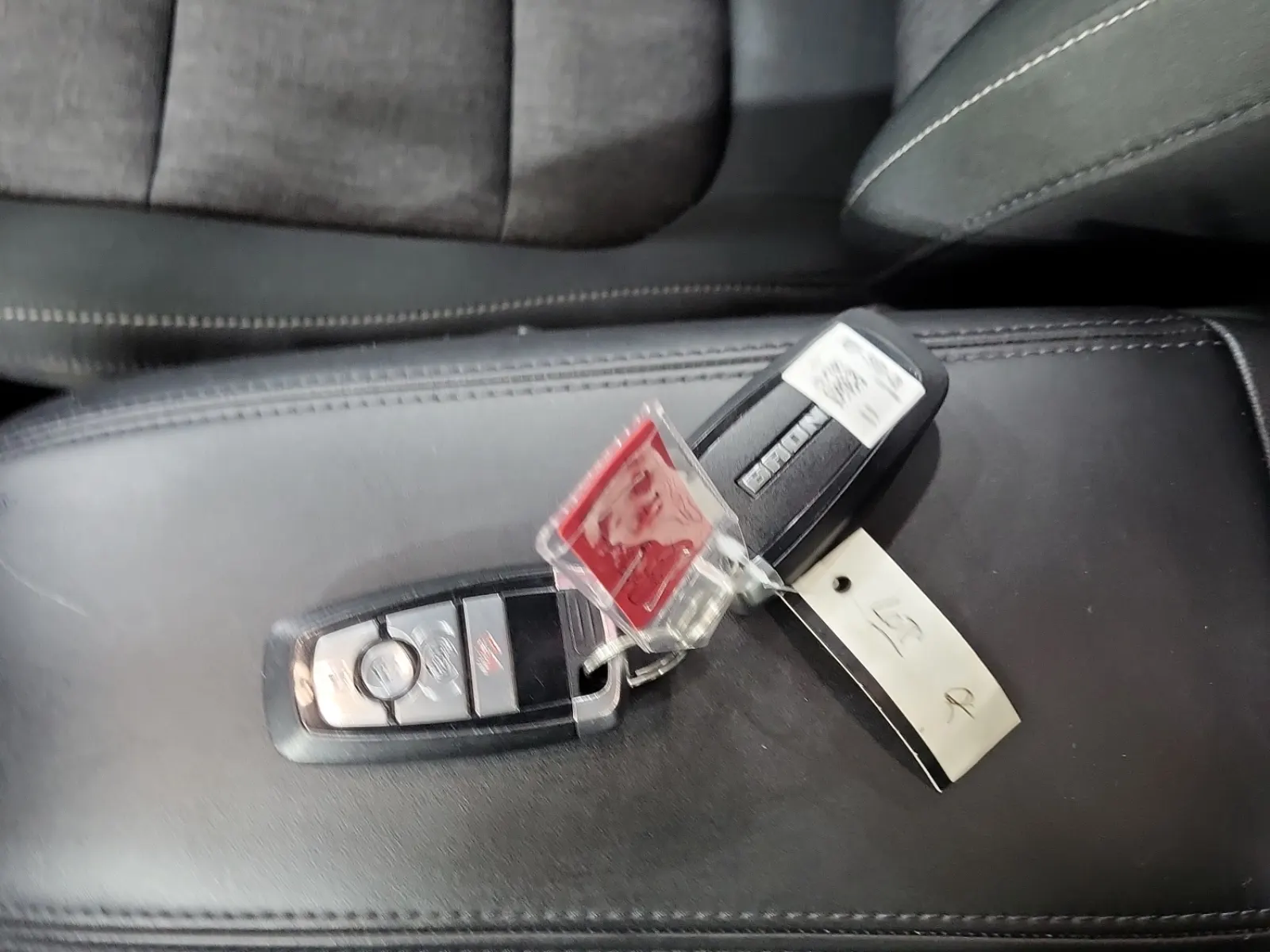 Keys/Fobs/Manual Photo
