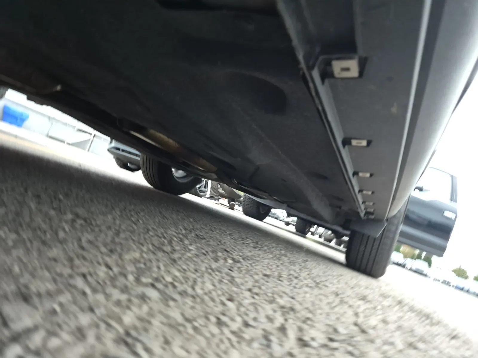 Undercarriage - Driver Photo