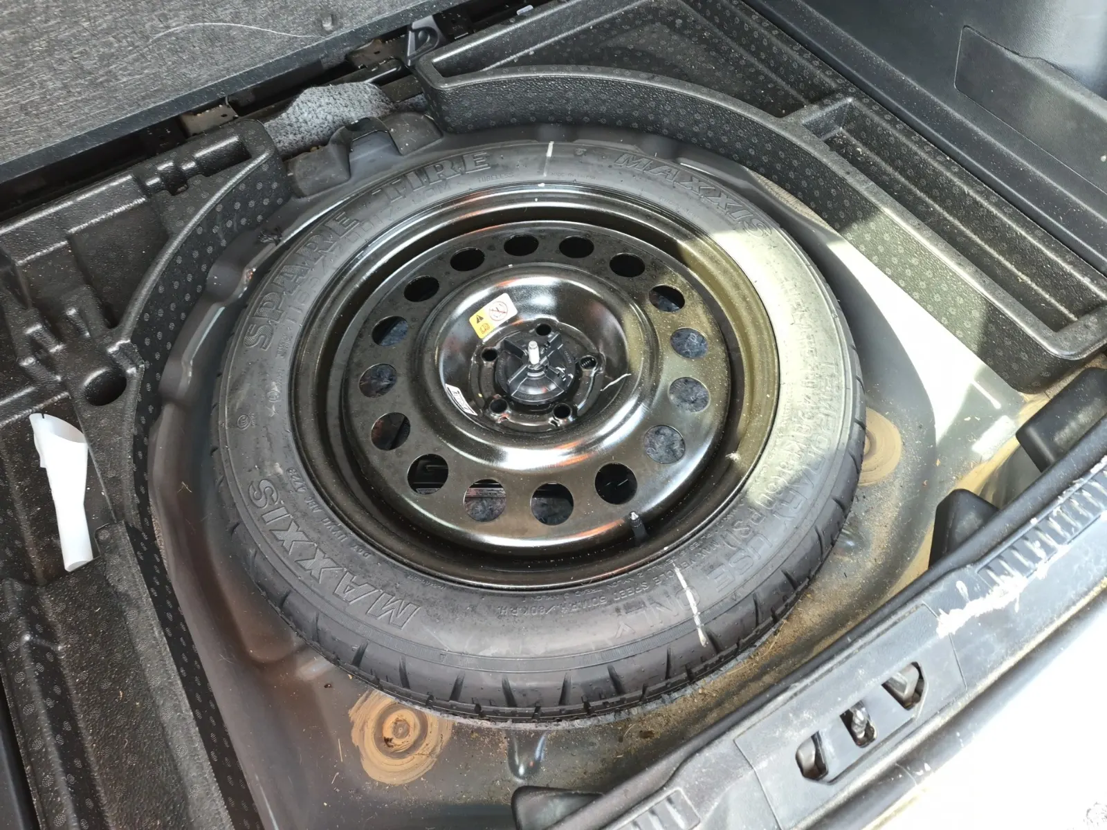 Spare Tire & Wheel Photo