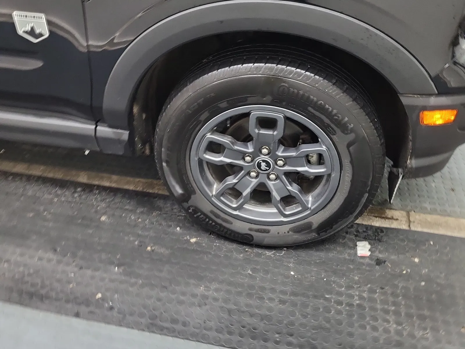 Right Front Wheel/Tire Photo