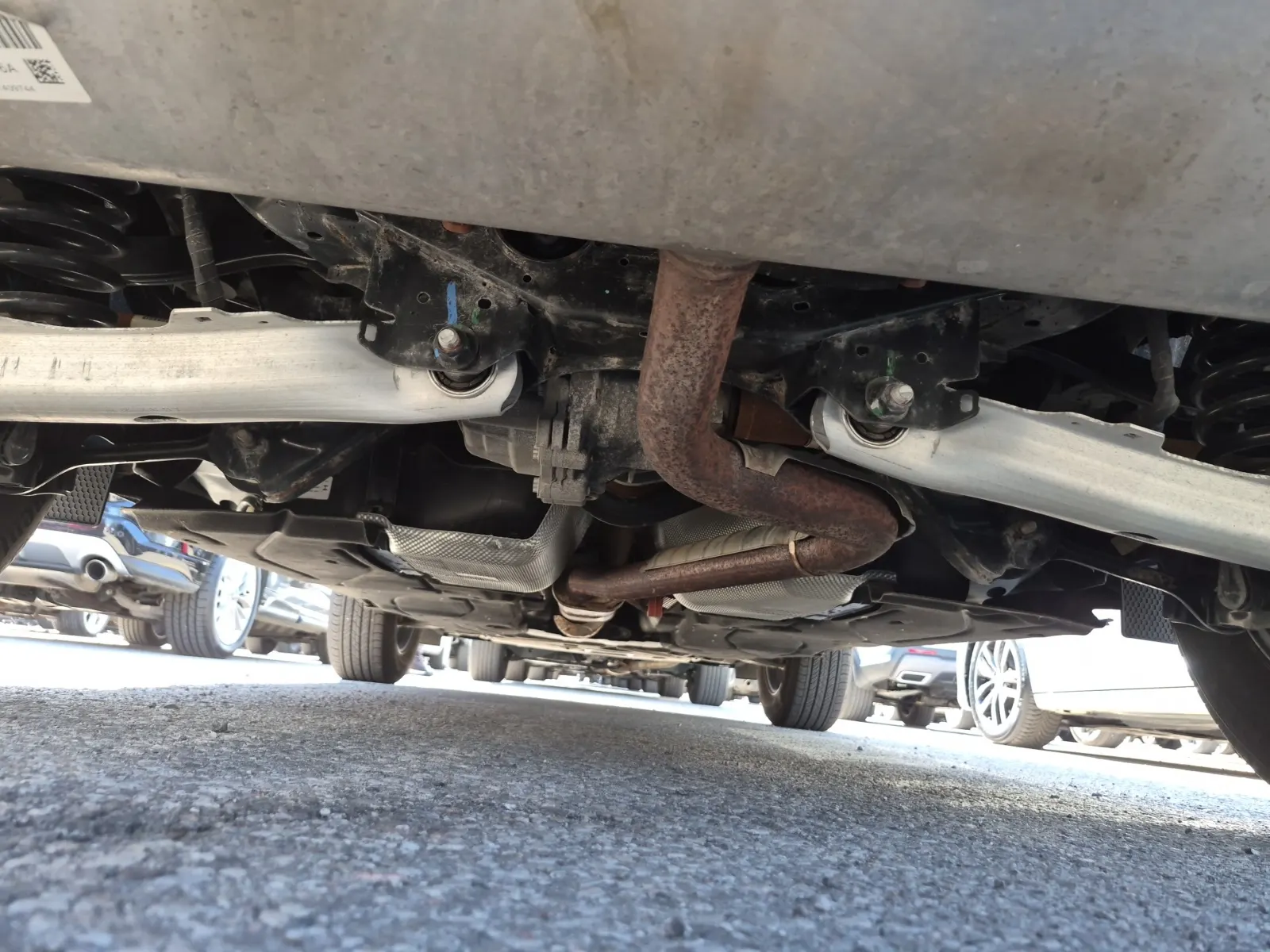 Undercarriage - Rear Photo