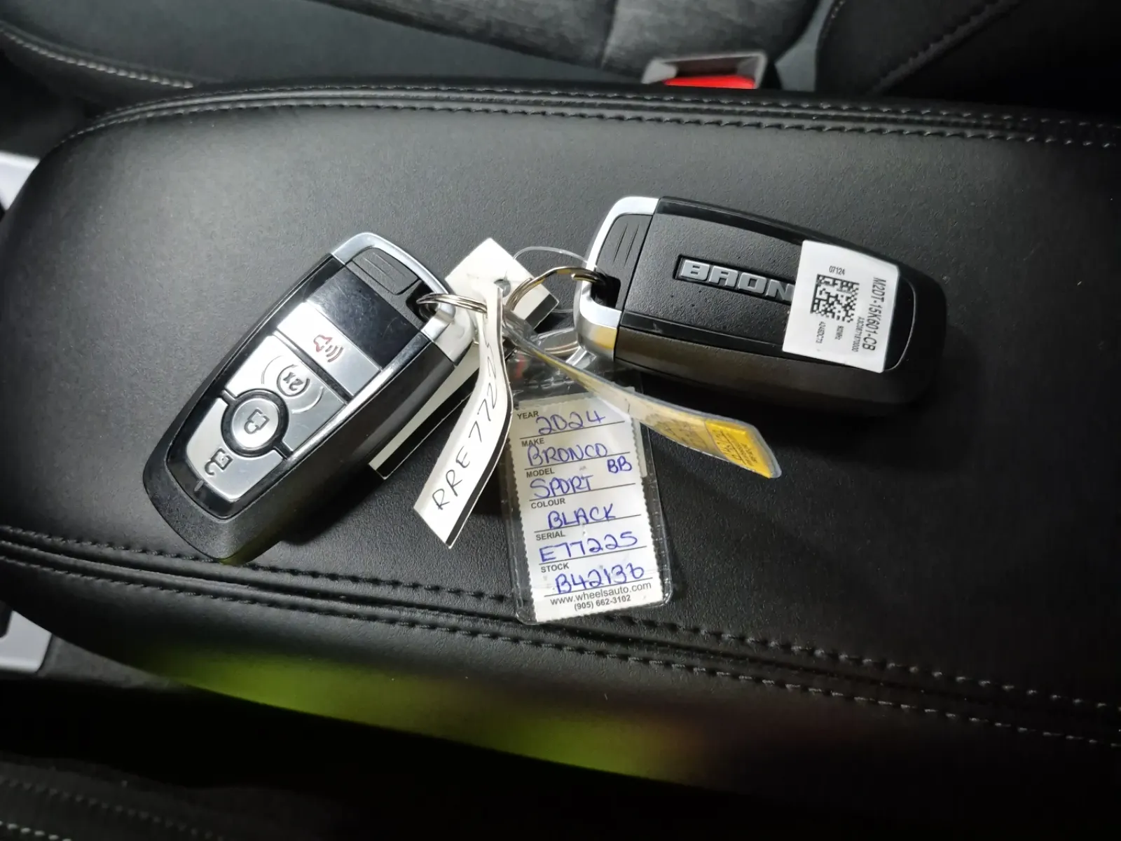 Keys/Fobs/Manual Photo