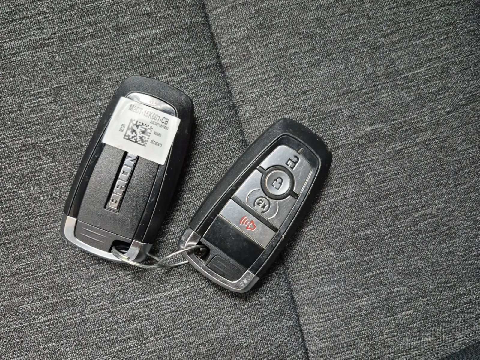 Keys/Fobs/Manual Photo