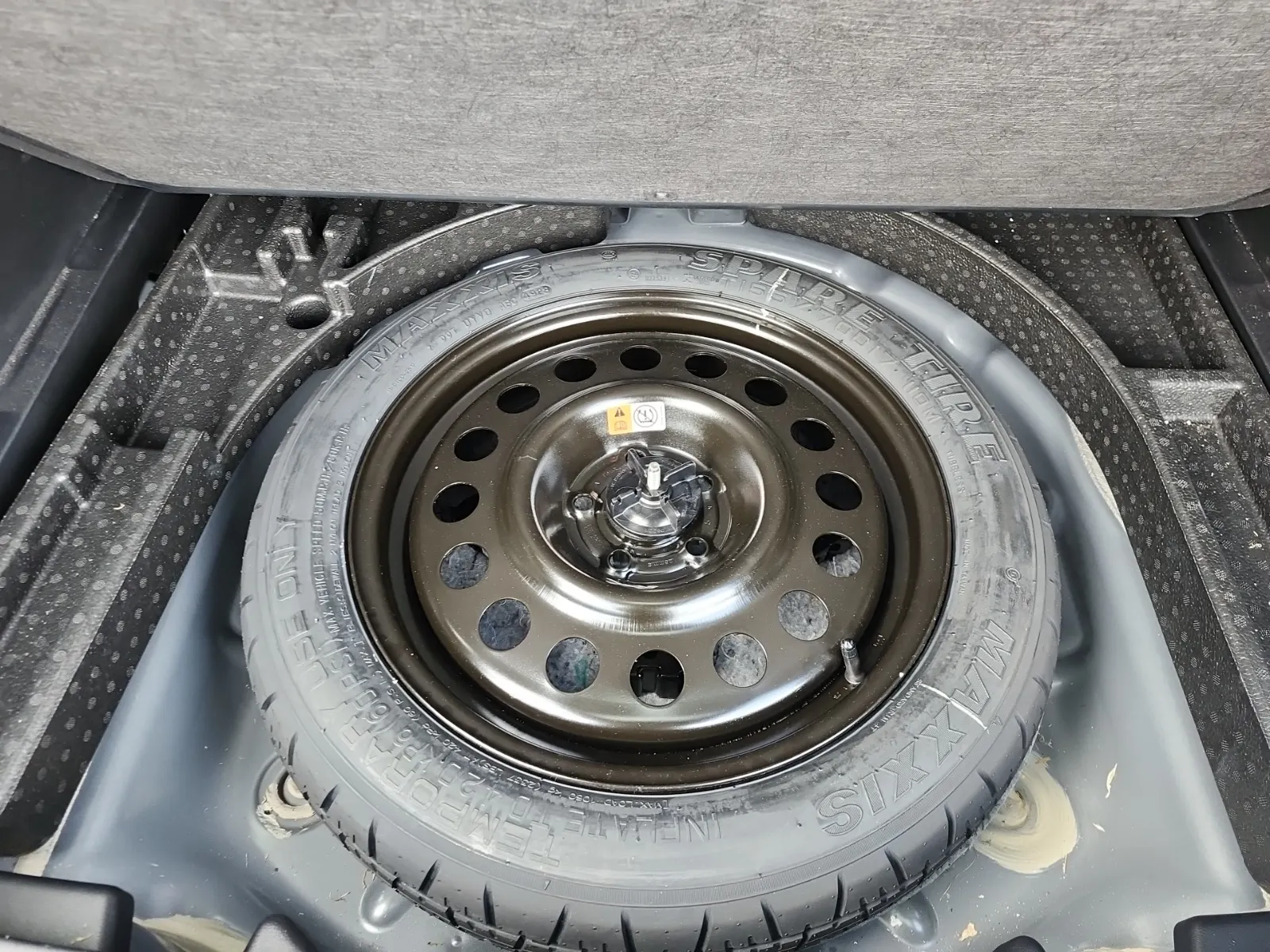 Spare Tire & Wheel Photo