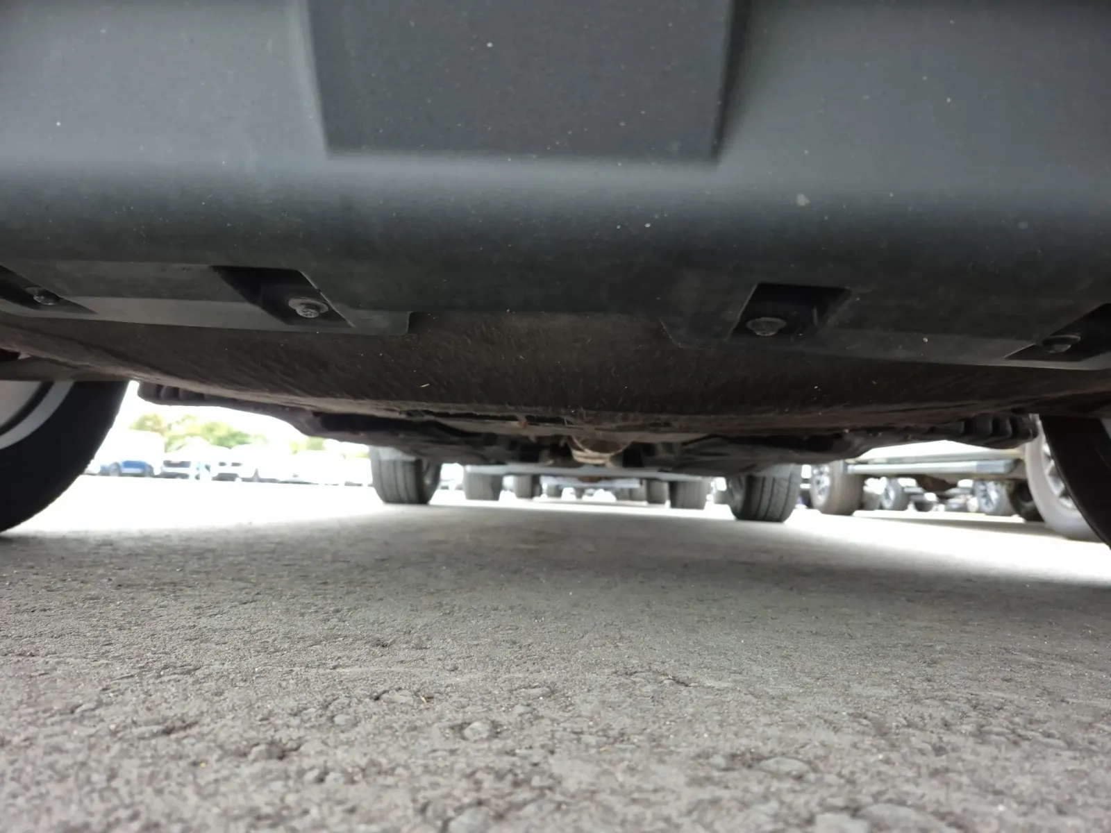 Undercarriage - Front Photo