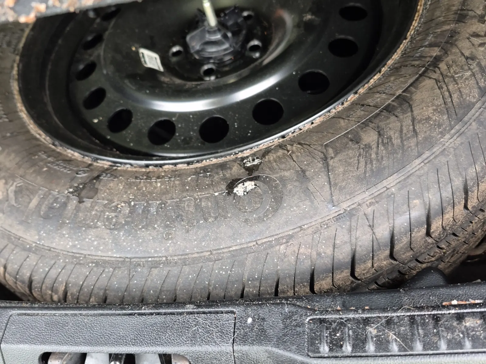 Spare Tire & Wheel Photo