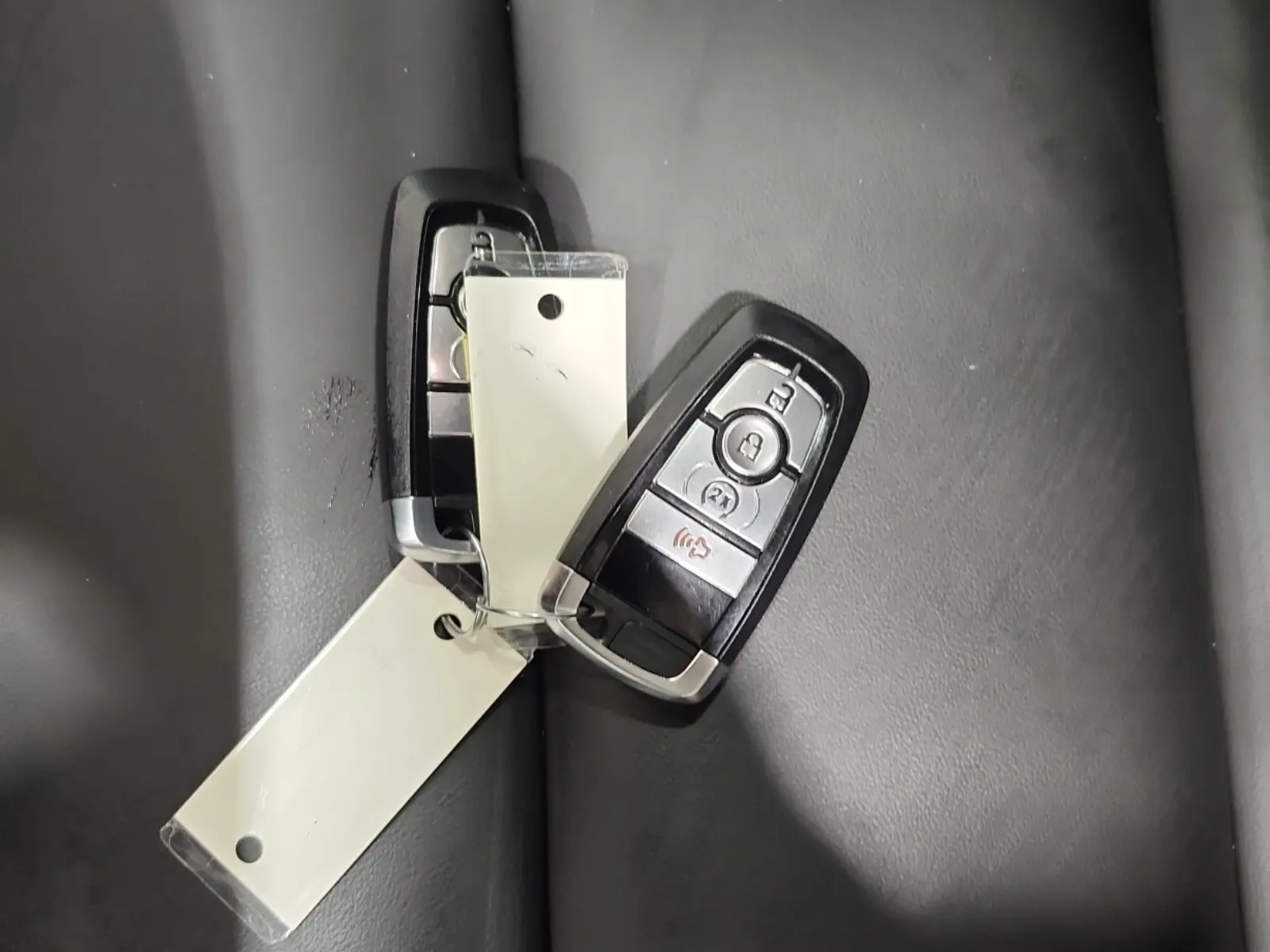 Keys/Fobs/Manual Photo