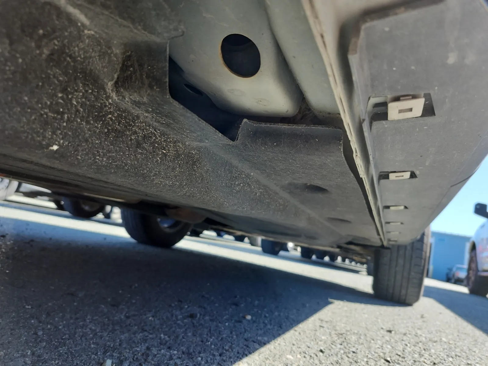 Undercarriage - Passenger Photo