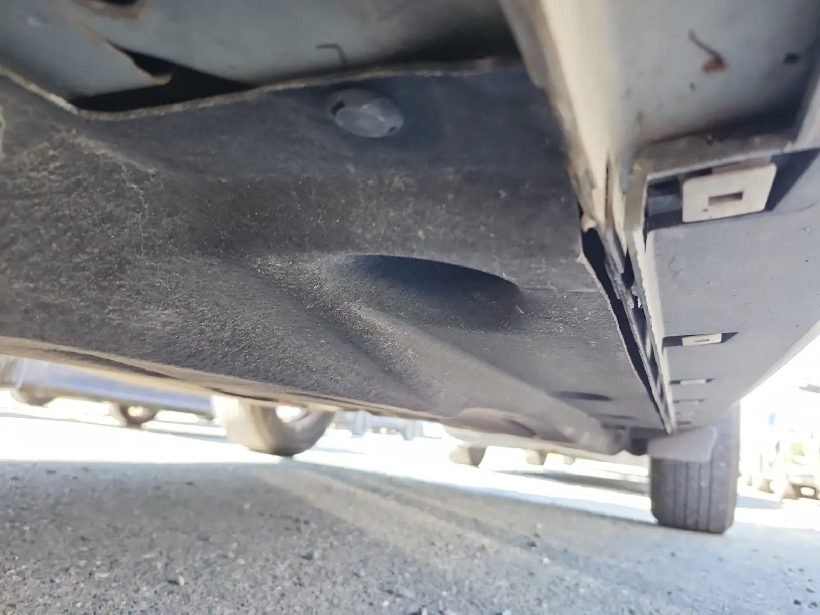 Undercarriage - Driver Photo