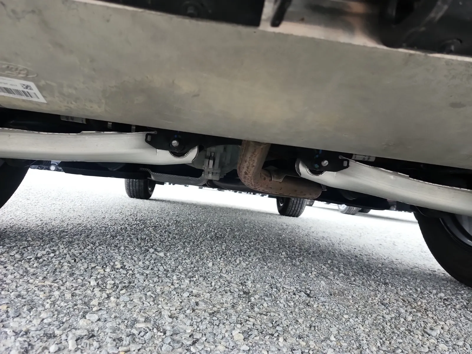 Undercarriage - Rear Photo